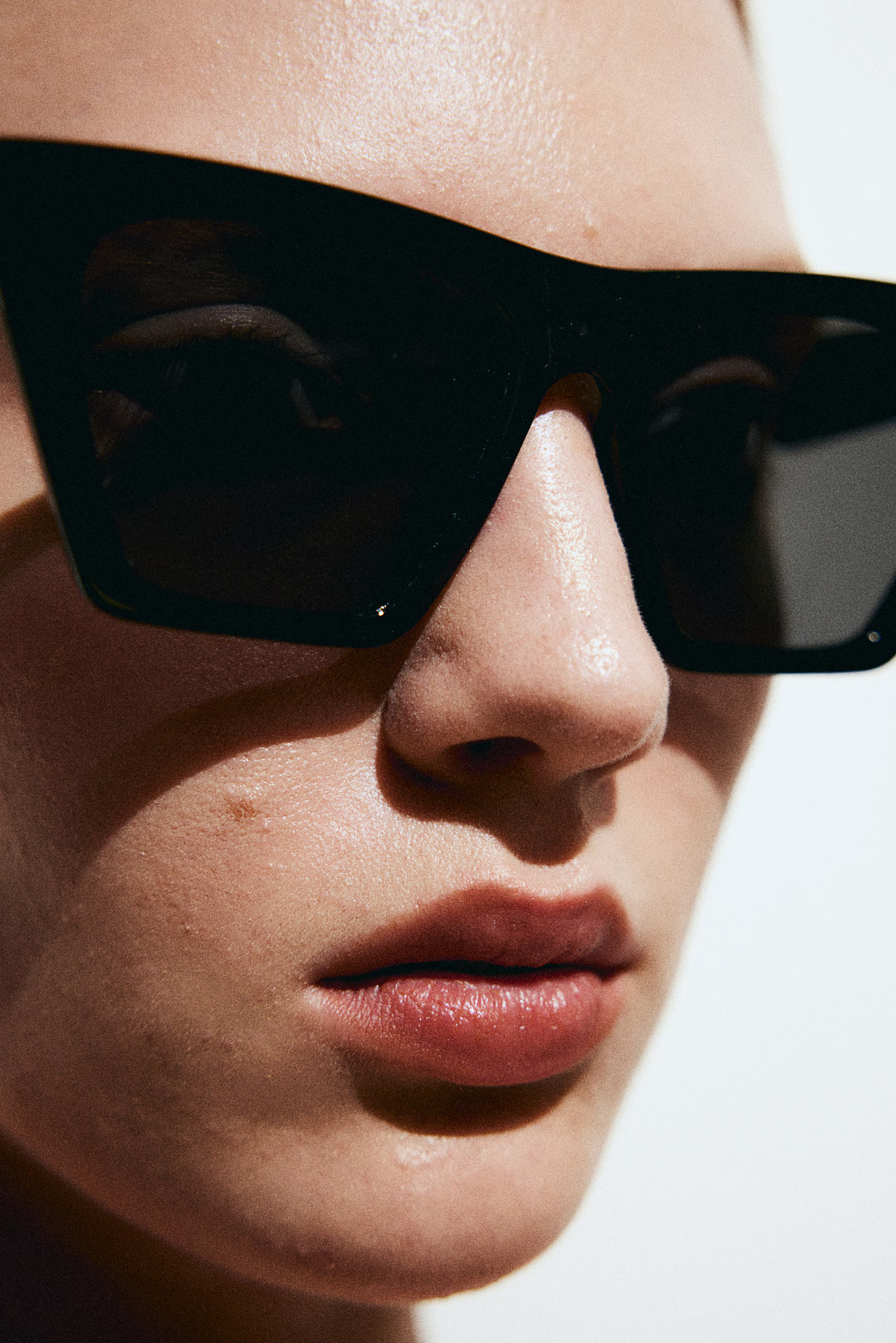 Cat-eye sunglasses - Black - Ladies | H&M GB | H&M (UK, MY, IN, SG, PH, TW, HK)