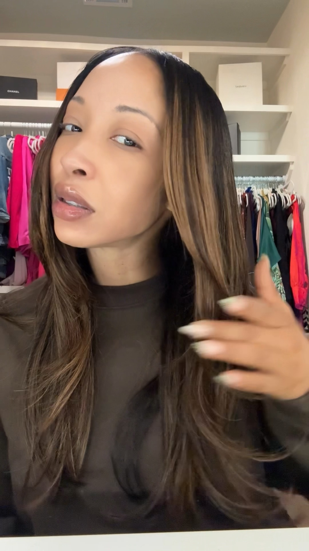 Let’s get into this hair real quick 💇🏽‍♀️ Best Tape Ins Everrrrr