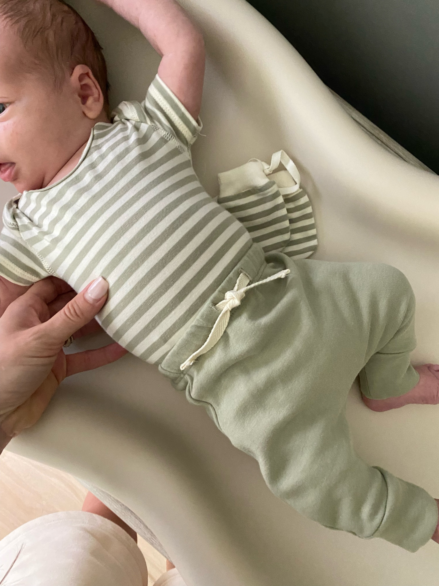 Newborn onsie + joggers with matching mittens 