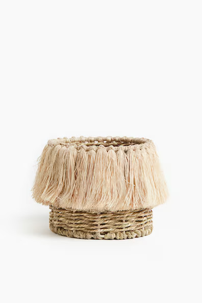 H & M - Small seagrass storage basket with tassels - Beige | H&M (US + CA)