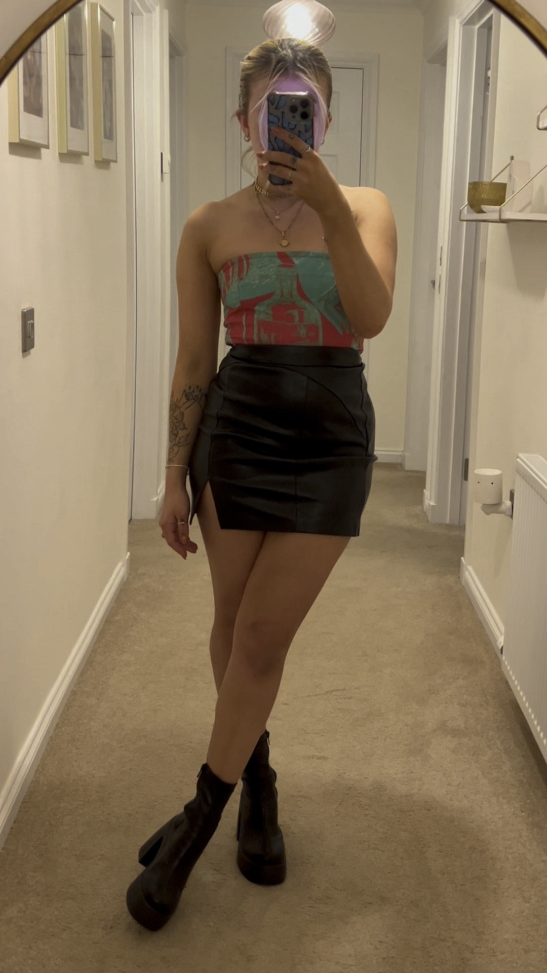 one skirt, five outfits ✌🏼⚡️❤️‍🔥 style my classic leather skirt with meeee 🫶🏼🫶🏼





leather skirt outfit ideas, leather skirt outfit inspo, black leather skirt, leather skirt style, ootn ideas, ootd ideas, black on black, style with me

#LTKVideo #LTKstyletip #LTKeurope