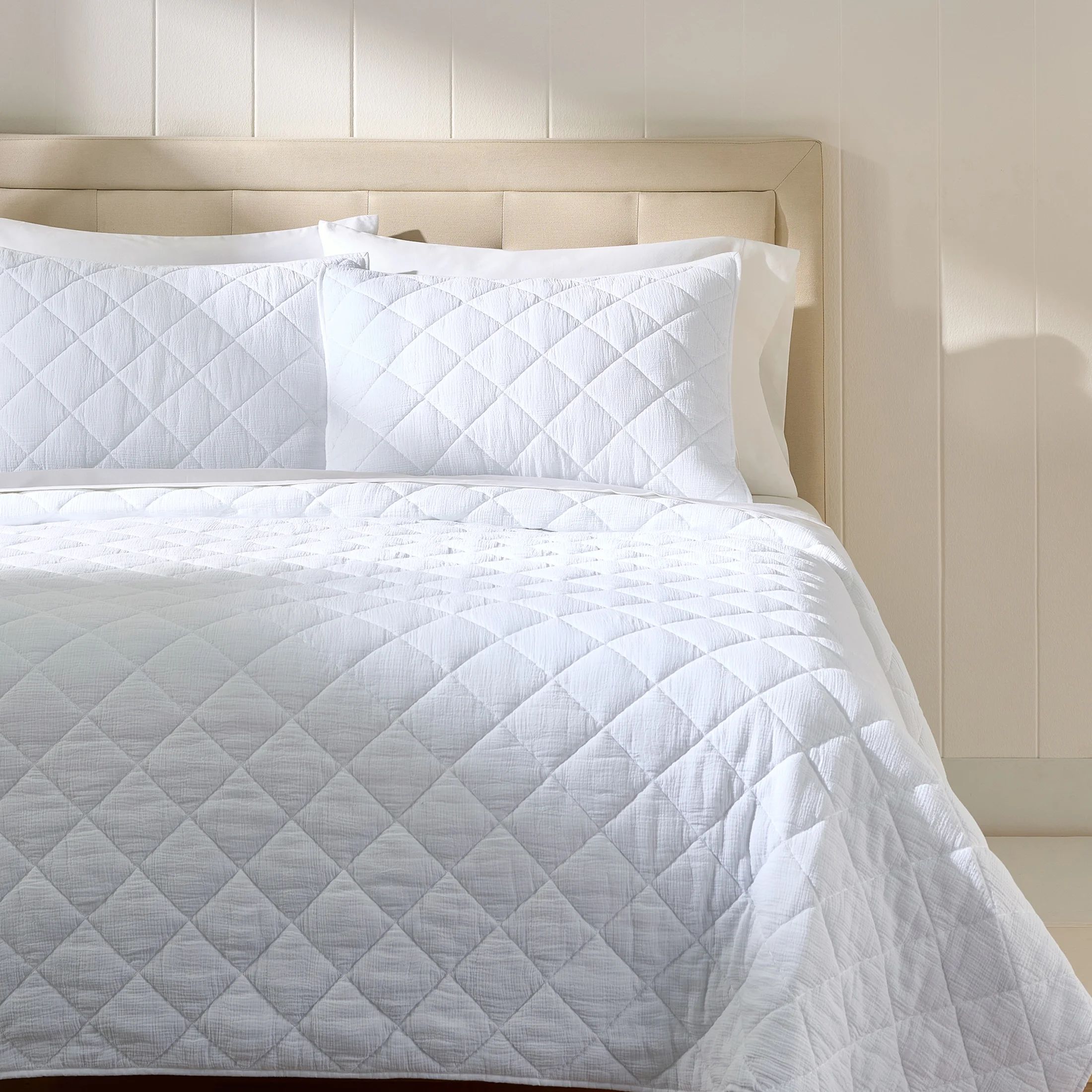 Better Homes & Gardens White Diamond Gauze Quilt, Full/Queen | Walmart (US)