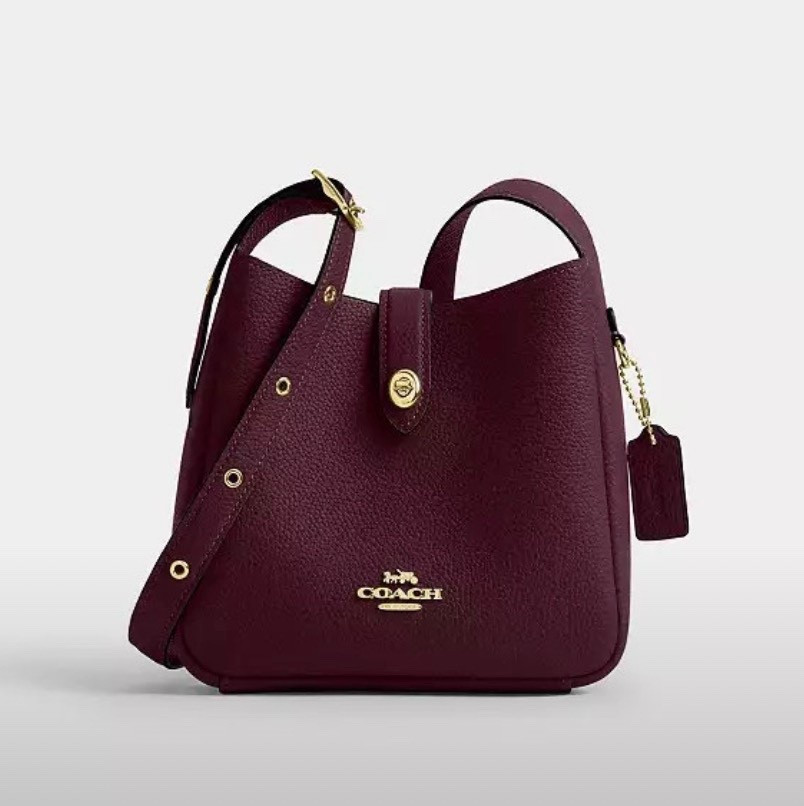 Another cherry cola bag ❤️

#LTKSeasonal #LTKItBag #LTKTravel