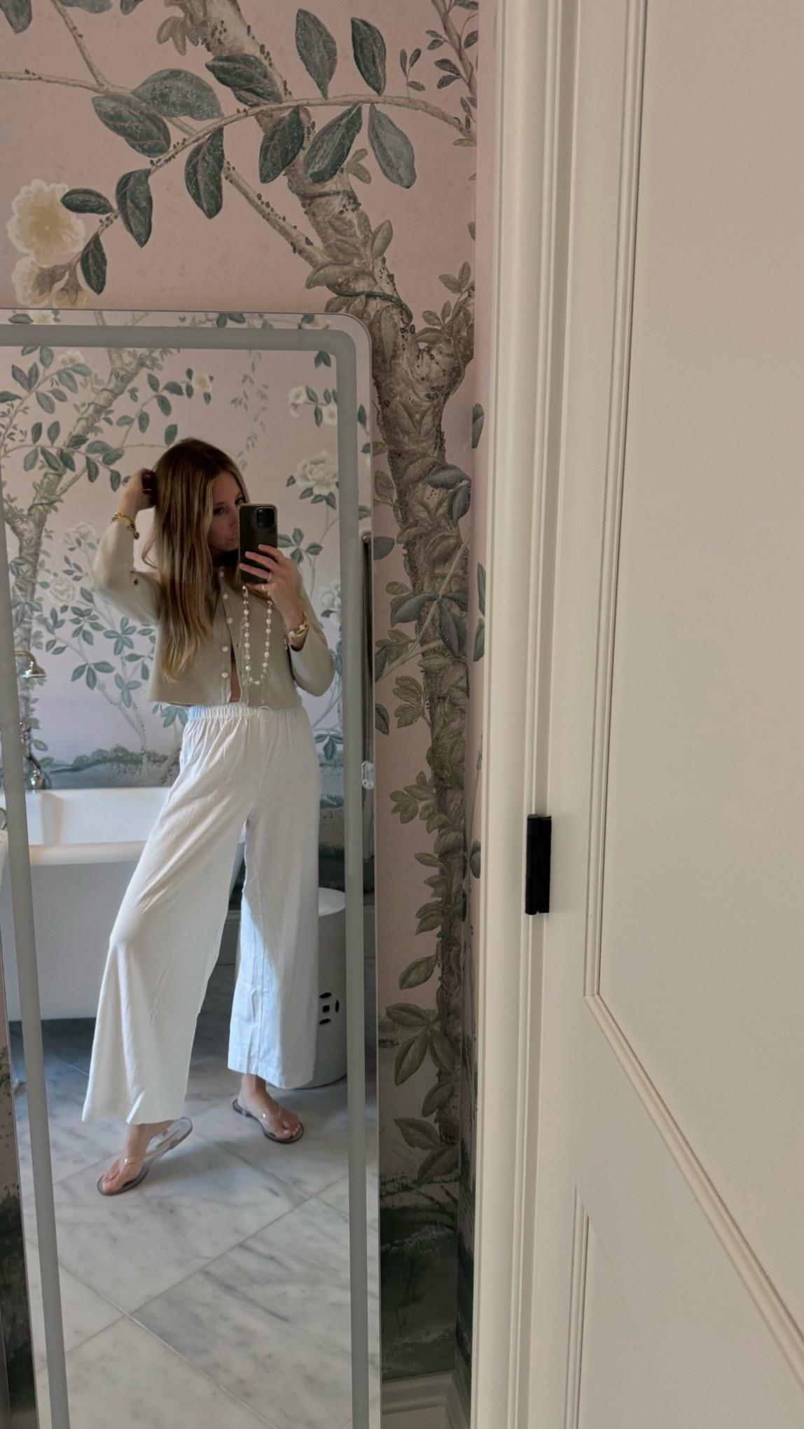 I wasn’t sure about these pants at first but I’ve decided they’re the perfect lounge at home pair.

#LTKootd #LTKgrwm #LTKmomlife