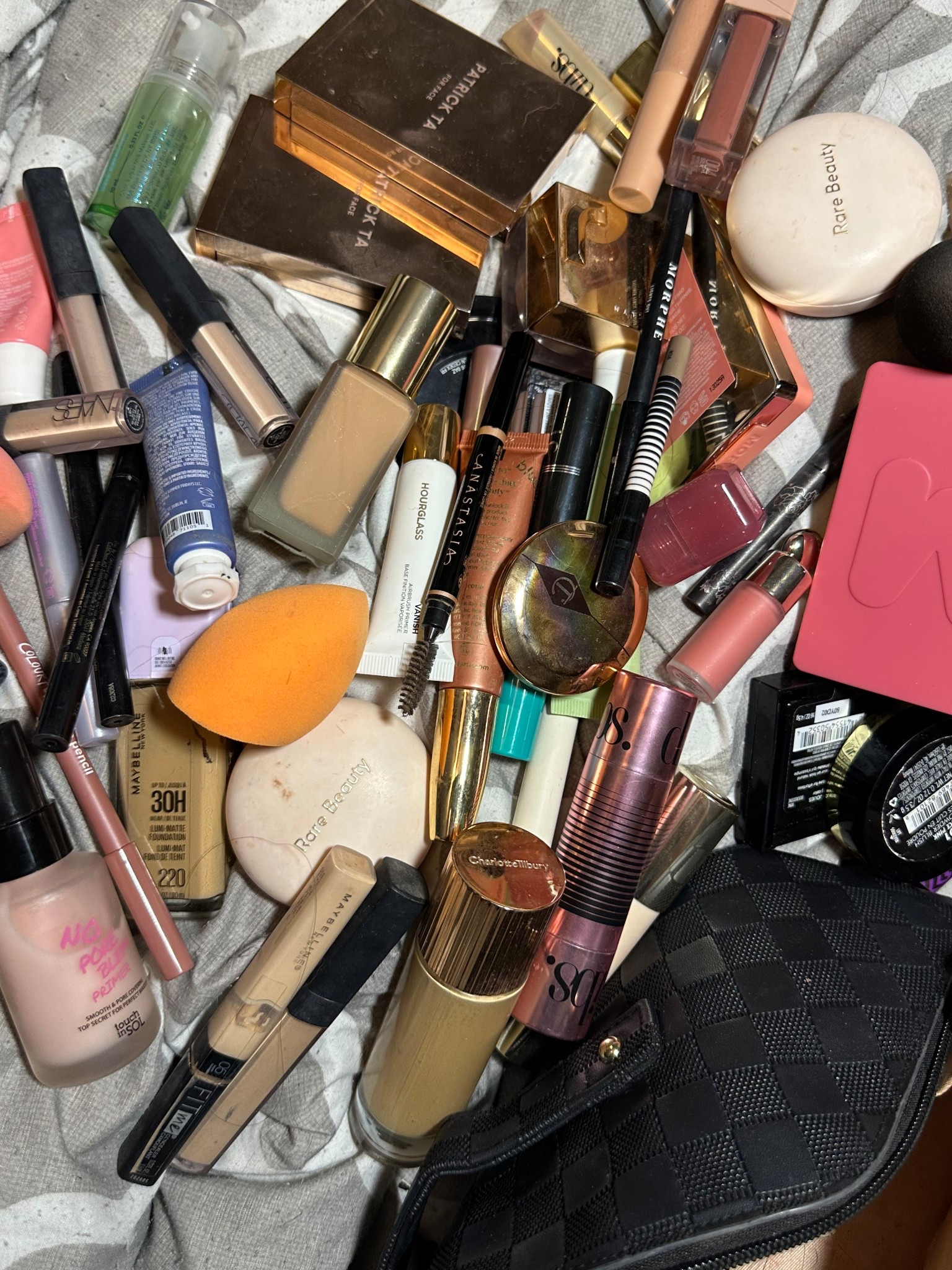 The IT makeup products i packed for a Nashville makeup masterclass! 

Makeup 
Sephora 
Ulta

#LTKFindsUnder100 #LTKFindsUnder50 #LTKBeauty