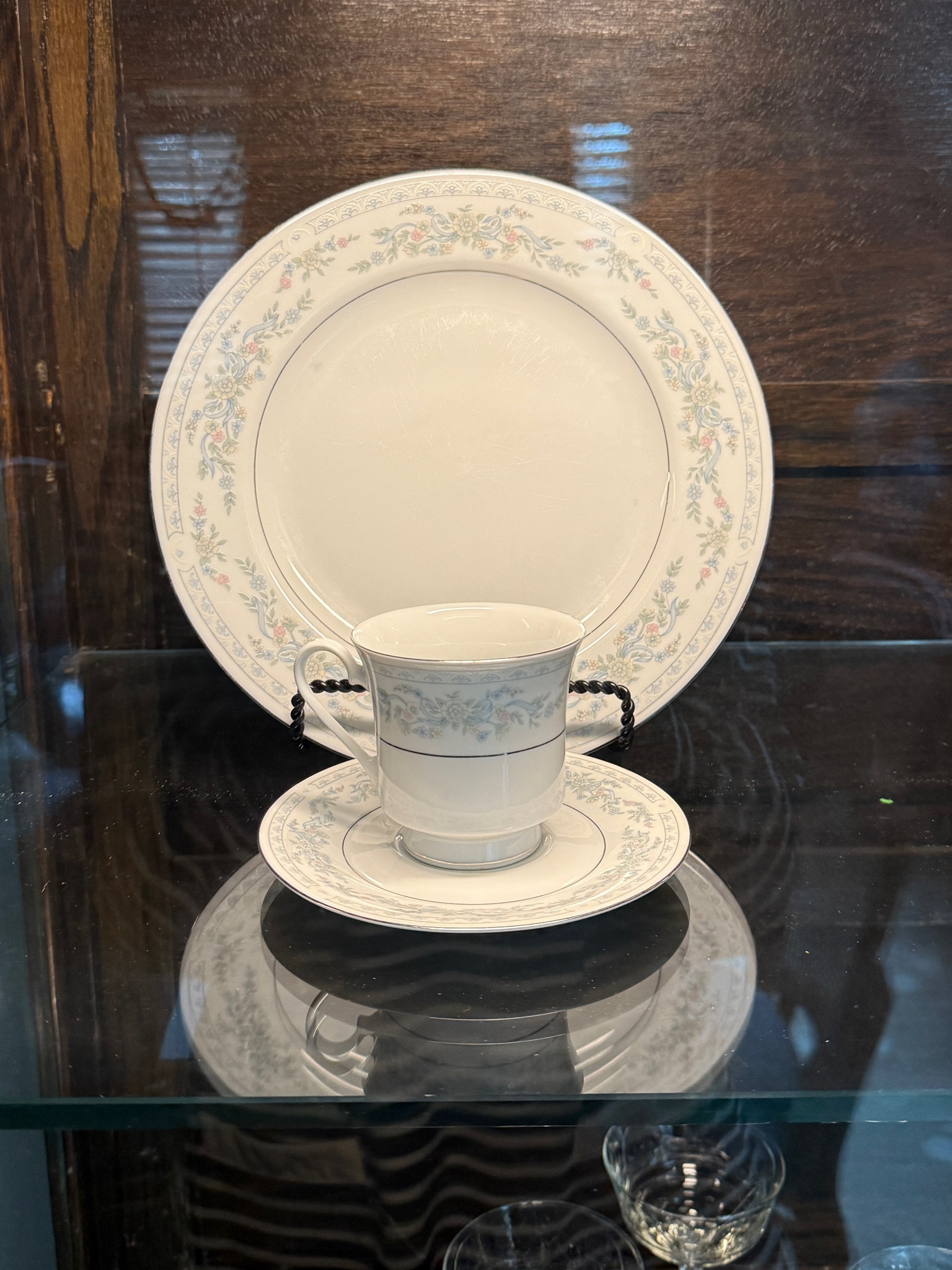 China cabinet lighting 

#LTKFindsUnder50 #LTKHome