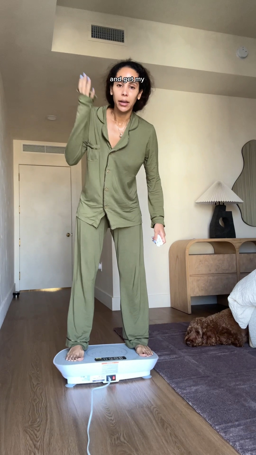 Spending 10 mins each morning on my vibration plate is one of my favorite self-care rituals 💫 it helps with lymphatic drainage, cellulite, muscle tone, recovery, and more

#vibrationplate #wellnesstips #lymphaticdrainage #selfcare #homeworkout #cellulite


