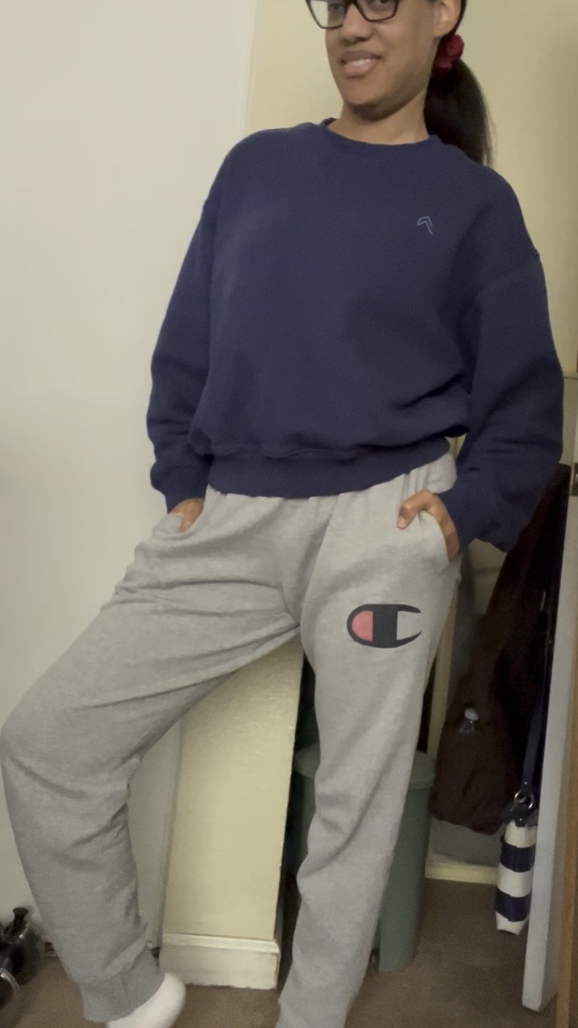 Loungewear
Grey champions sweatpants are very comfortable to wear during the cold and fall season. 
#loungewear #fitness #gym 

#LTKActive #LTKFitness #LTKStyleTip