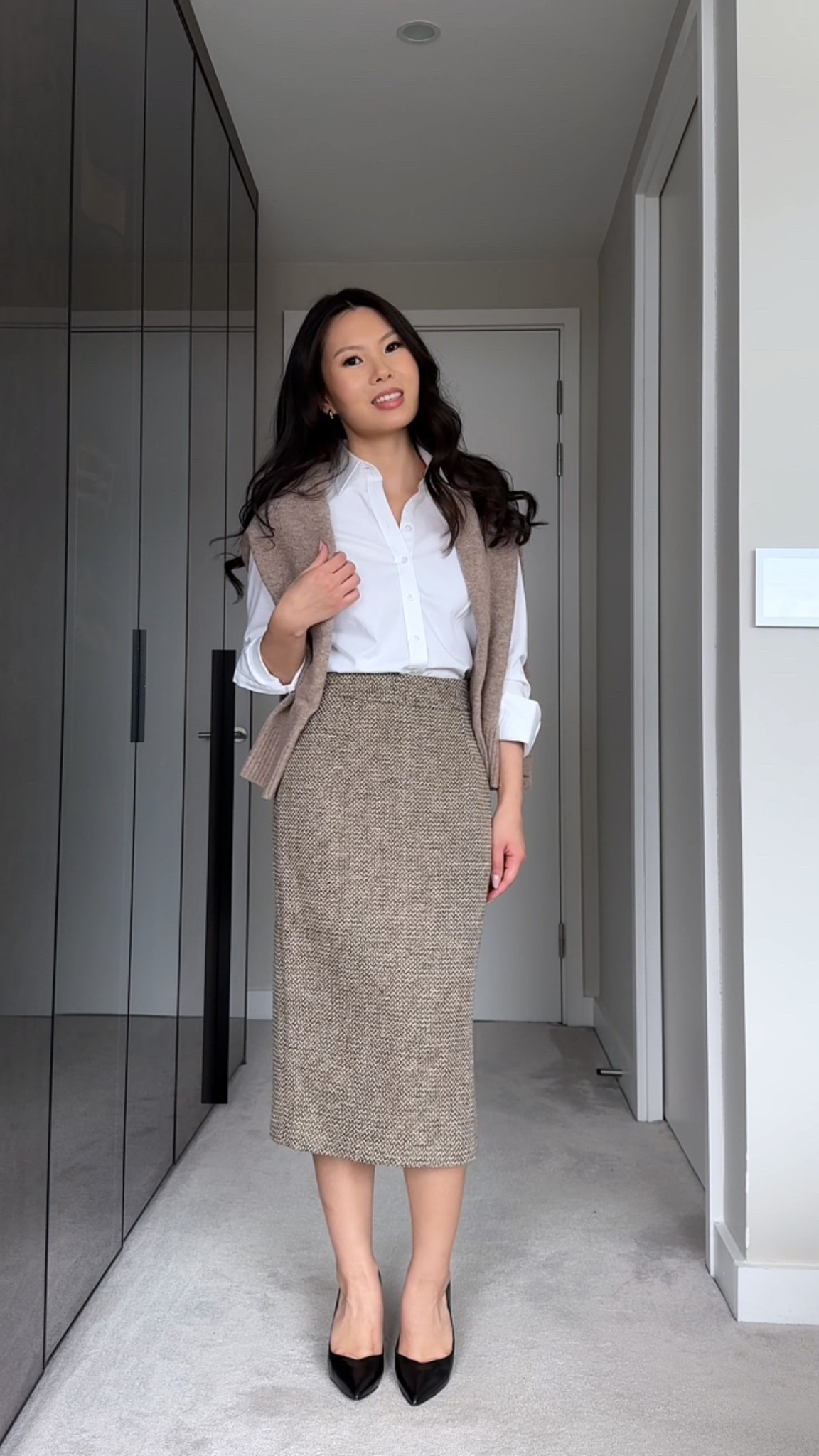 Office skirt outfit

Jumper • XS
Shirt • UK 6
Skirt • UK 6

#LTKuk #LTKworkwear #LTKautumn