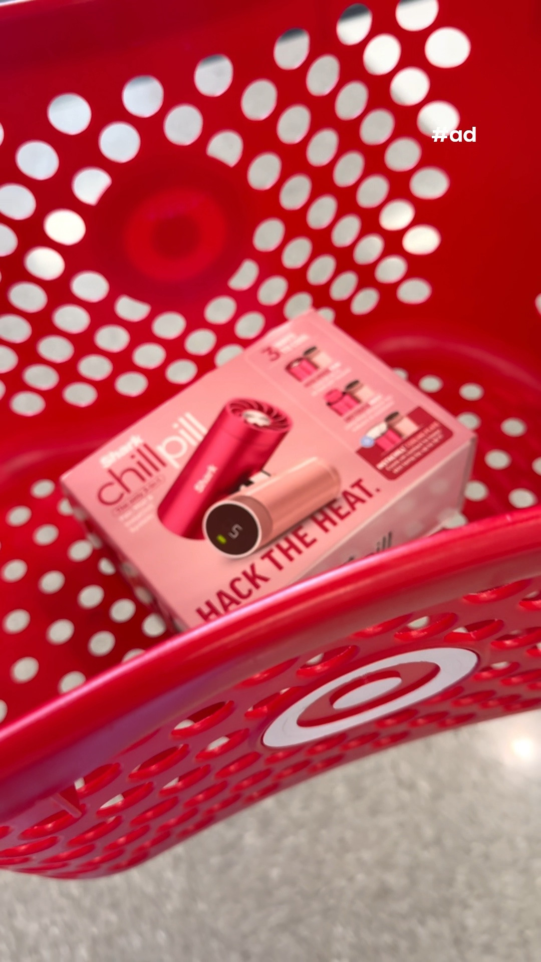#ad ChillPill is available in 3 different colors in-store and online at Target! I love Chill pill because it has 3 cooling modes:
🪭 High-speed fan for powerful airflow
💧 Dry-touch evaporative mist for a refreshing cool-down (without getting wet)
❄️ InstaChill cooling plate for instant cooling relief on contact#TargetParner #SharkPartner #SharkChillPill
@sharkhome @target

#LTKselfcare #LTKBeauty