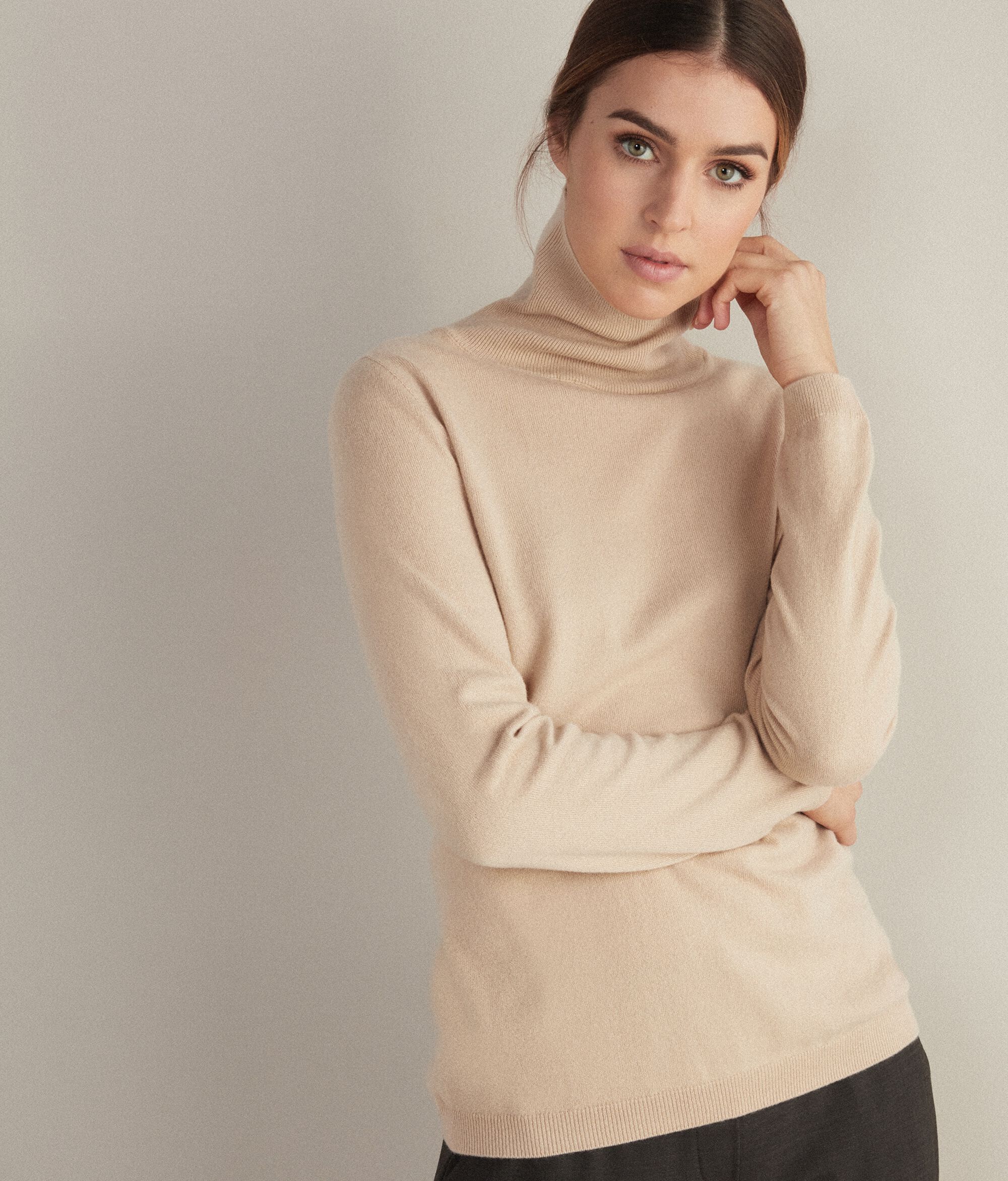 Ultra soft Cashmere Long Sleeve Turtleneck | Falconeri