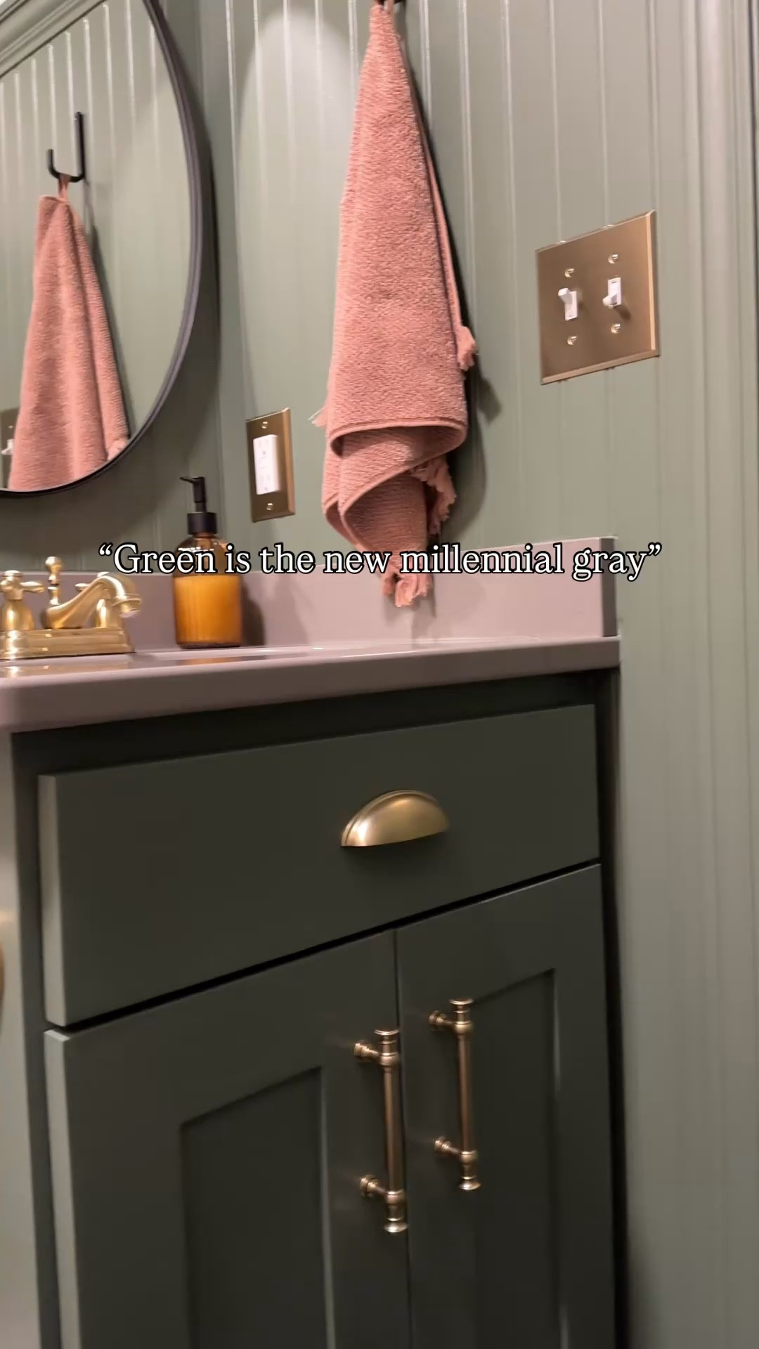 Happy st Patrick’s day! Green is the new millennial gray 😉

Guest bedroom decor, bathroom decor, green bathroom, green bedroom, home 

#LTKHome