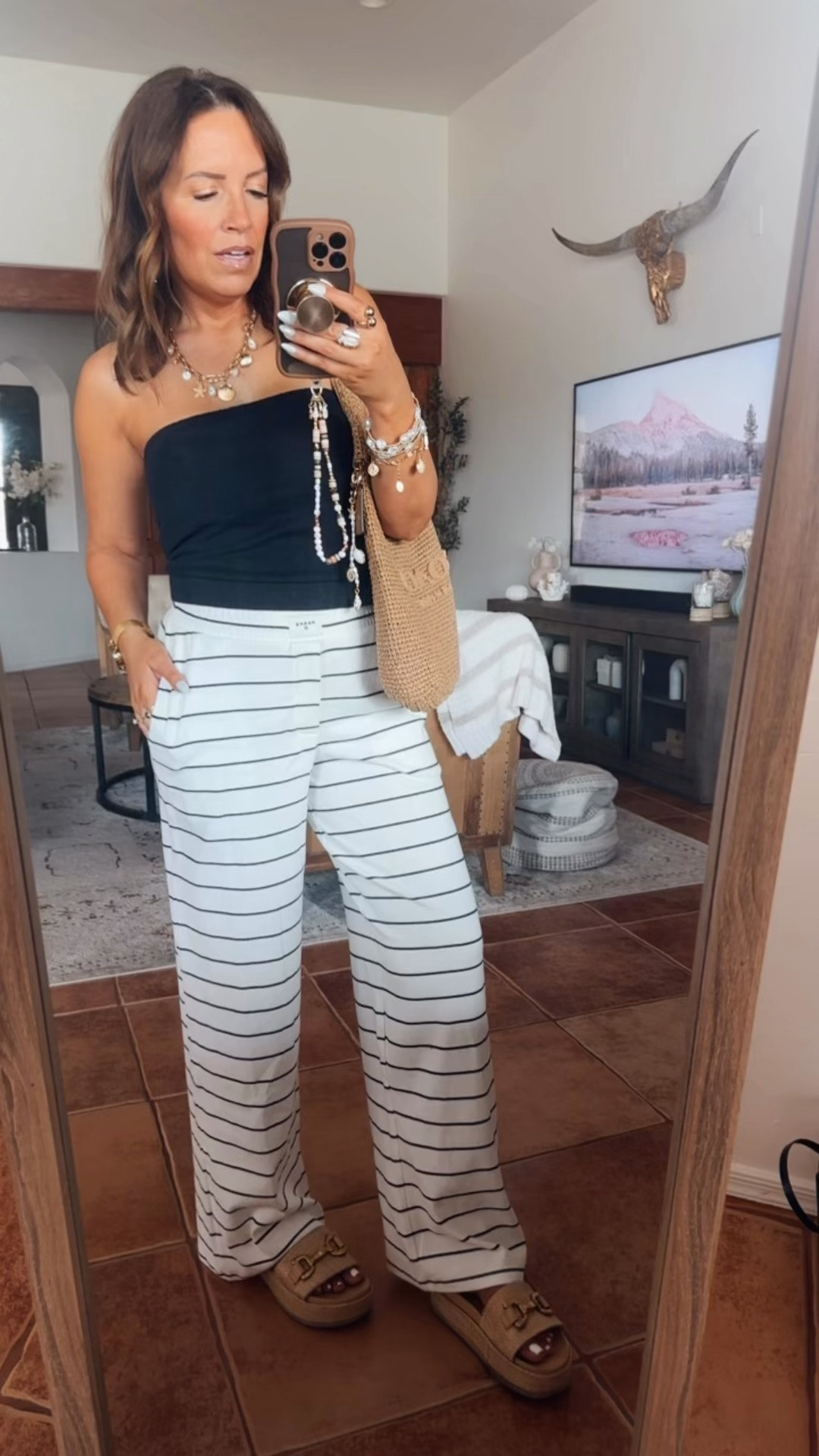 When you feel like wearing your pajamas all day, but you still wanna look cute! Accessories make all of the difference!￼
My exact pants are from the sold out PARKE x Target collection.

#LTKgrwm #LTKootd #LTKmomlife