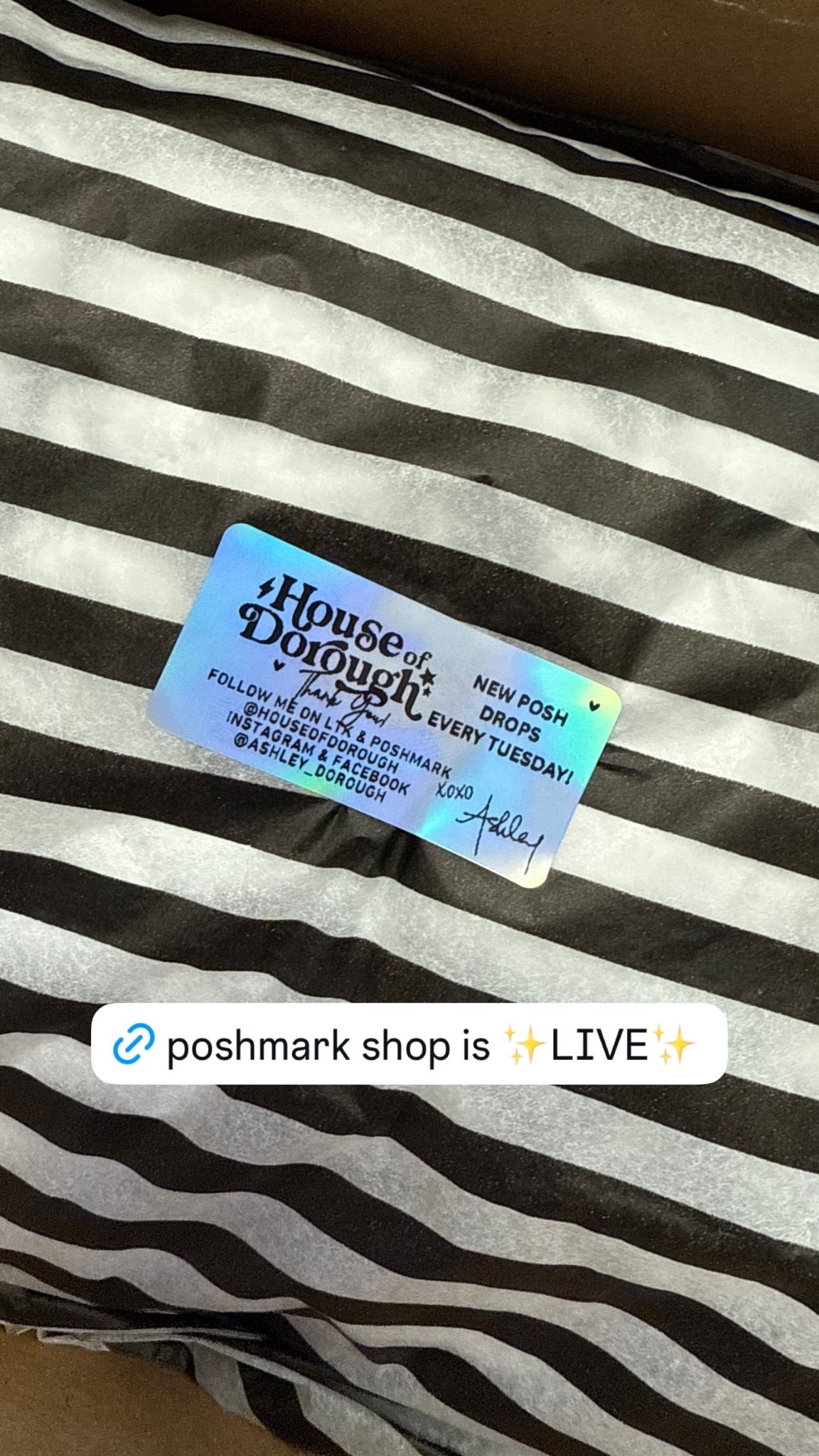Shop my poshmark shop here!! I linked it below, selling some great pieces!

Plus size fashion, everyday outfit ideas, trendy fashion, ootd, midsize fashion, winter fashion, trendy fashion

#LTKPlusSize #LTKMidsize #LTKOver40