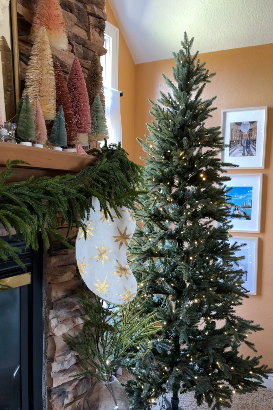 Tree and garland info! 50% off my tree

Christmas decor, deal of the day

#LTKHoliday #LTKSeasonal