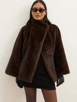 Ceia Kimono Sleeve Faux Fur Cape - Chocolate | Pretty Lavish (UK)