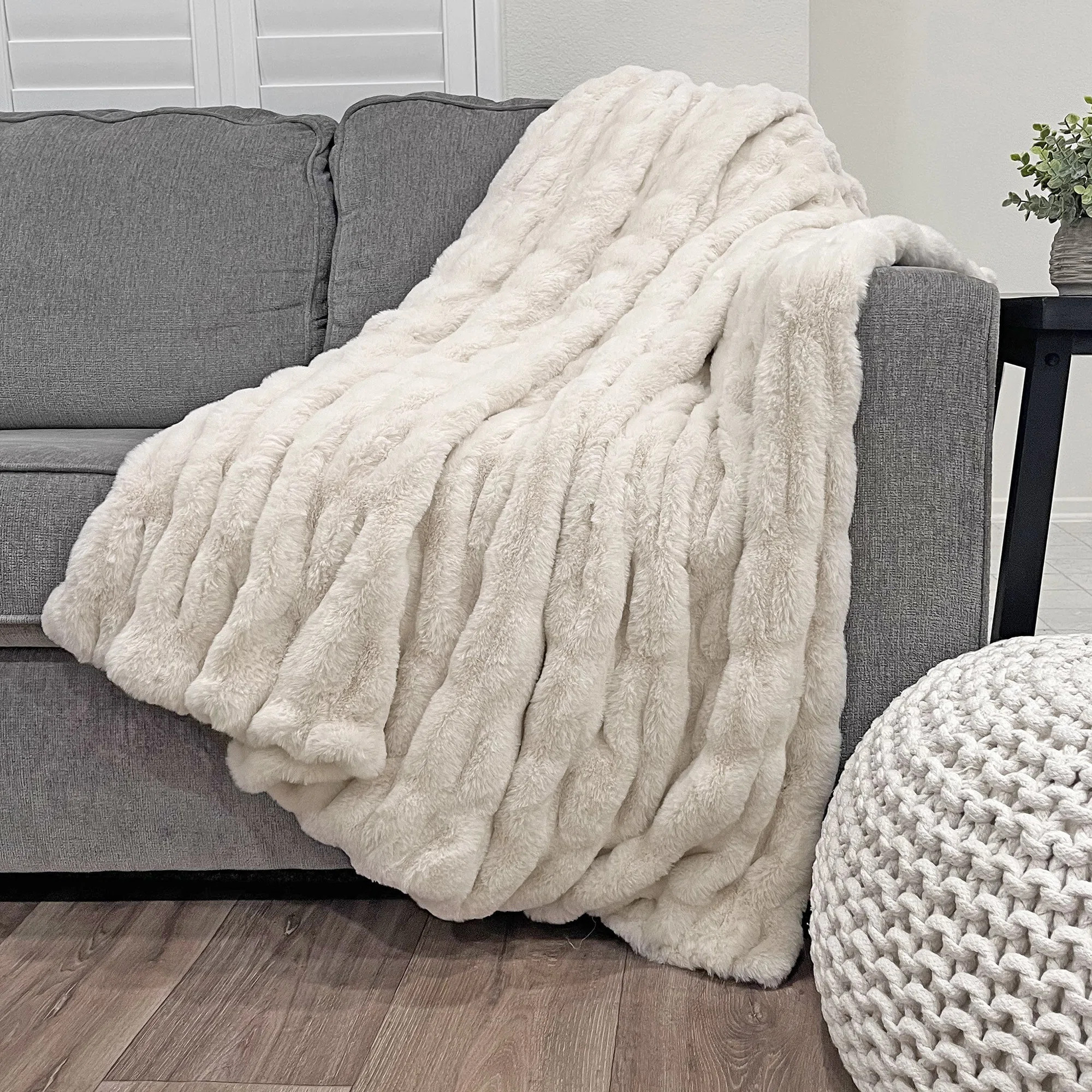 Joss & Main Markell Faux Fur Throw & Reviews | Joss & Main | Joss & Main