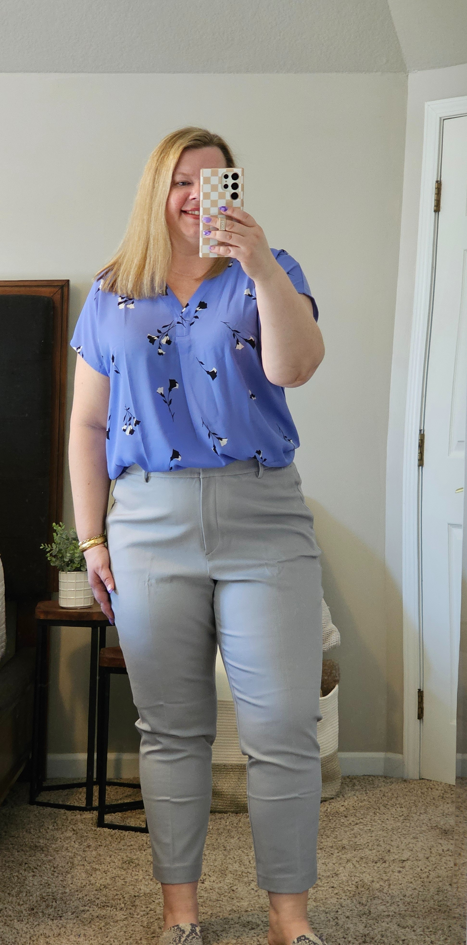 Floral Blue Blouse size XLCropped pants Size 18

#LTKfindsunder100 #LTKworkwear #LTKover40