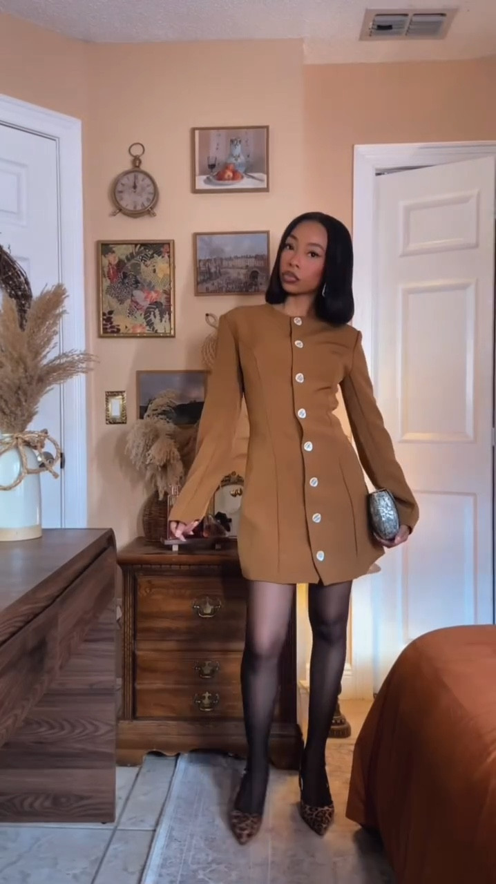 Perfect transitional Spring Dress .💛

•Cosmina Brown Cinched Waist Long Sleeve Mini Dress.
@sheinofficial @shein_us 

• Prada Infusion D’iris Eau De Parfum
@pradabeauty 
 
#springfashion #springoutfits #springoutfitinspo #modestspringfashion #springdress #outfitinspo #getdressedwithme #springstyle