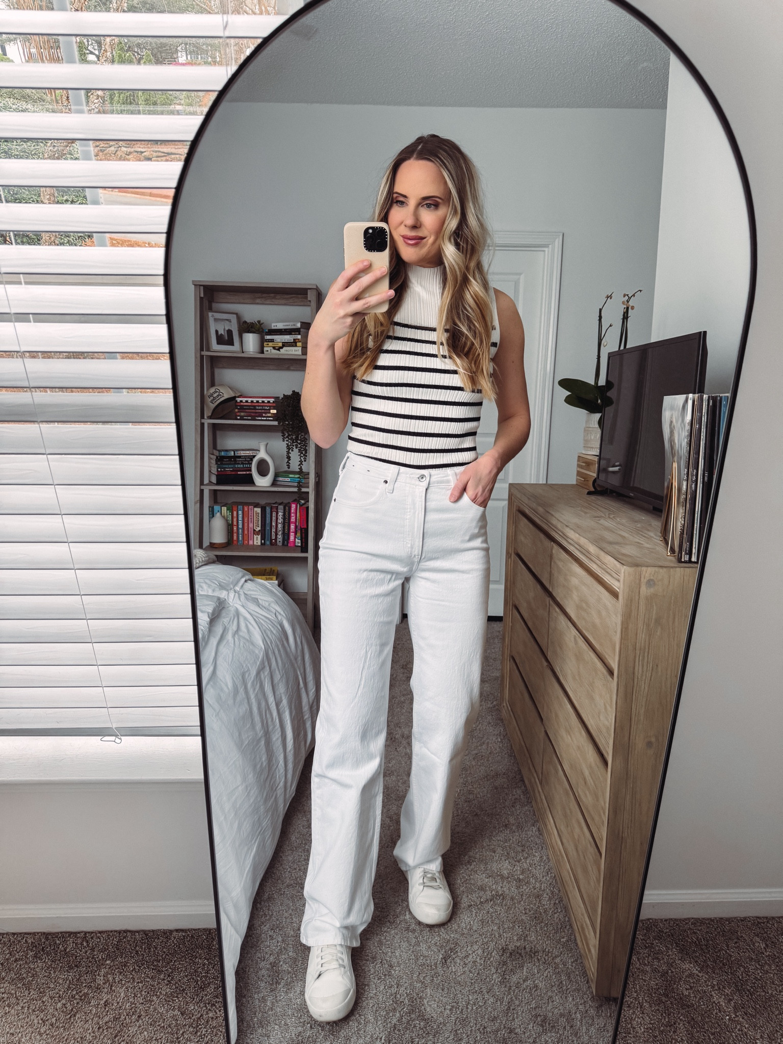 Top: Small
Jeans: 27L

#LTKstyletip #LTKeurope