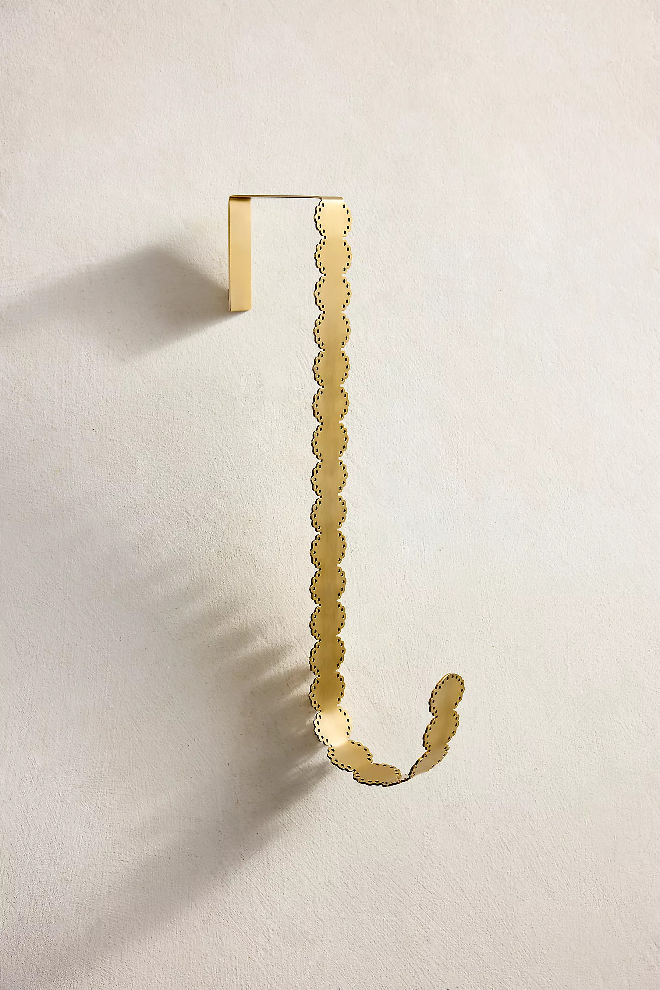 Scalloped Lace Wreath Hanger | Anthropologie (US)