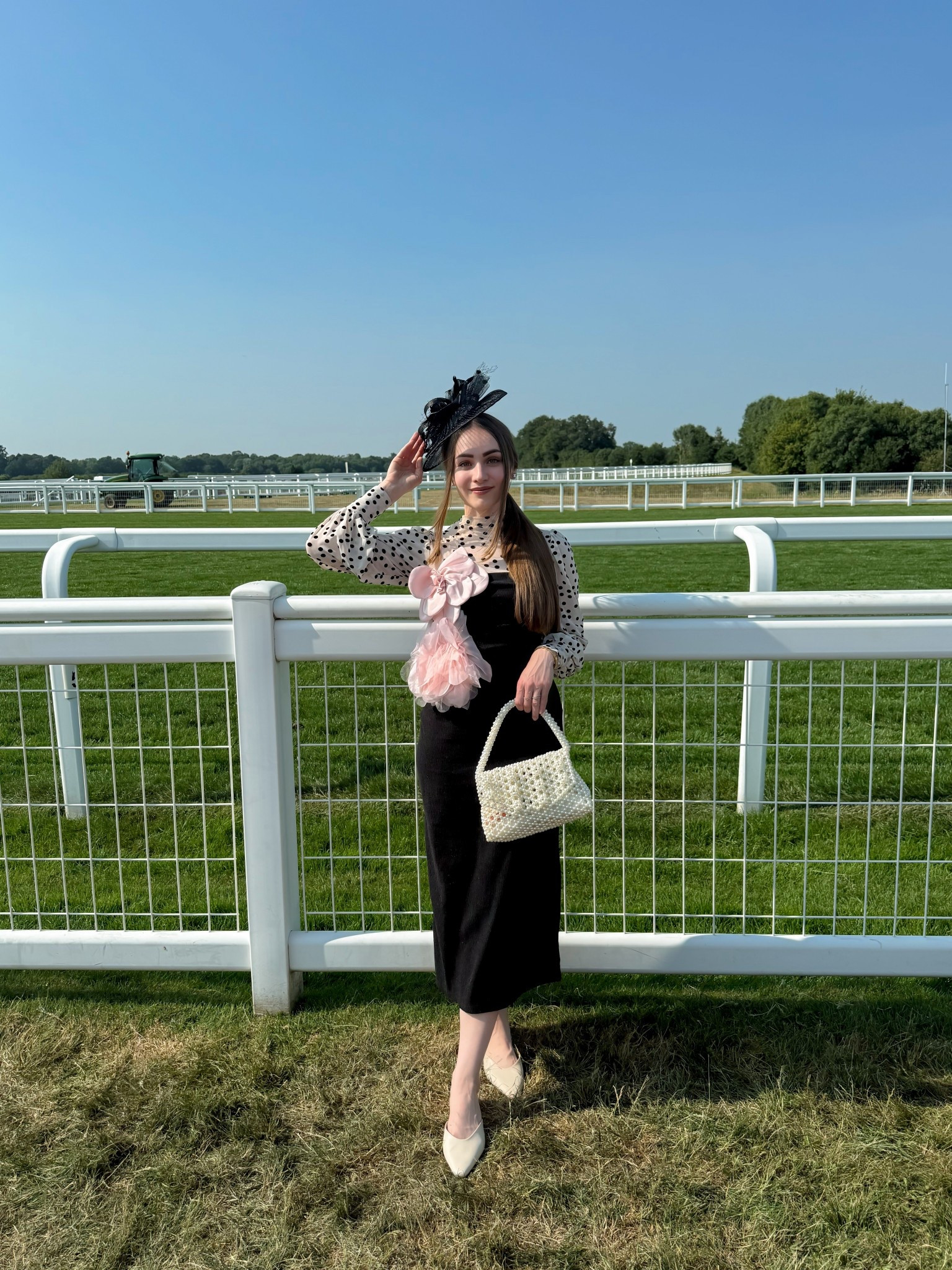If @emilyinparis went to Royal Ascot…
She’d probably wear this 🎀🐎🇫🇷
Would you?