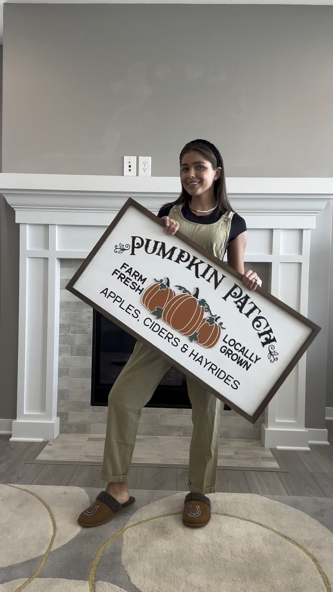 Decorate for fall with me! Wearing my favorite free people jumpsuit that i love layering for fall! 


Fall decor 
Free people 
Slippers 
Seasonal 
Halloween
Fall decor  

#LTKSeasonal #LTKstyletip #LTKHalloween