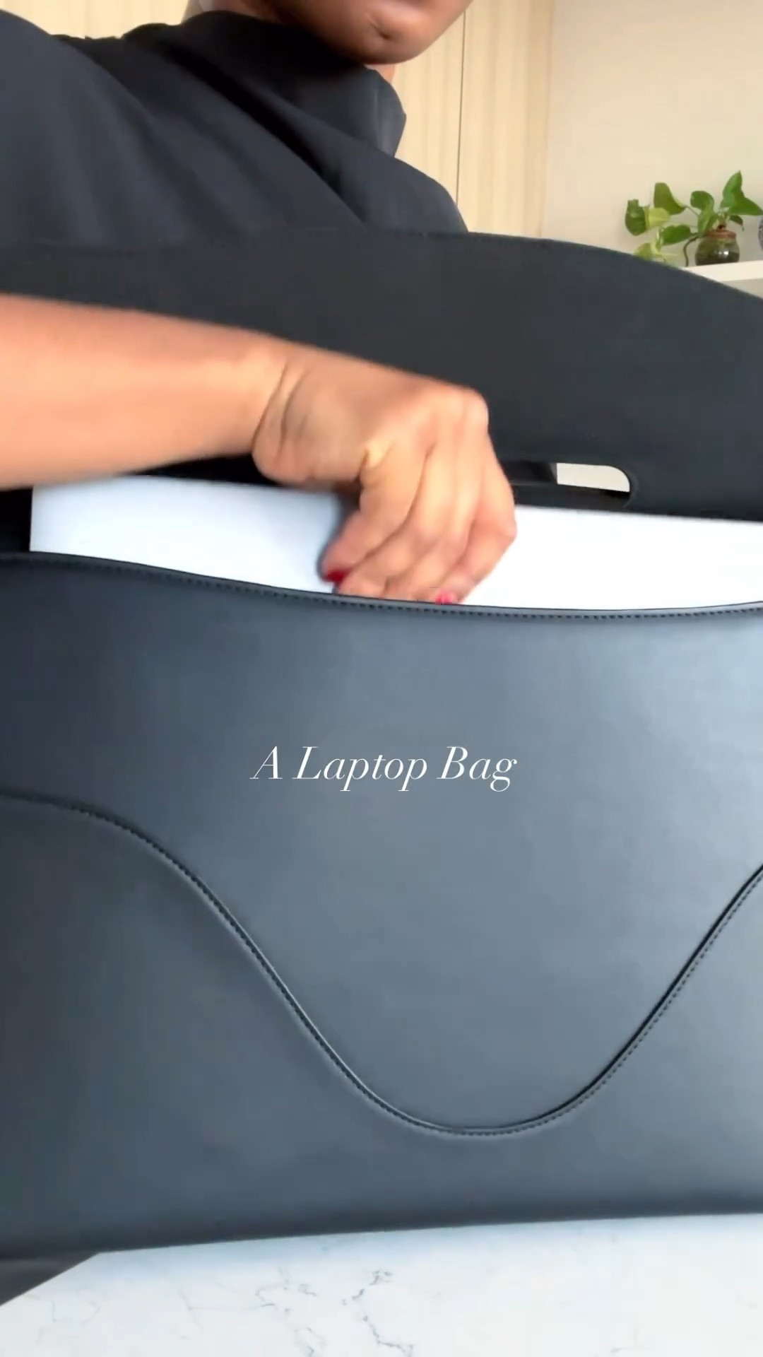 Chic laptop bag 

#LTKWorkwear #LTKItBag