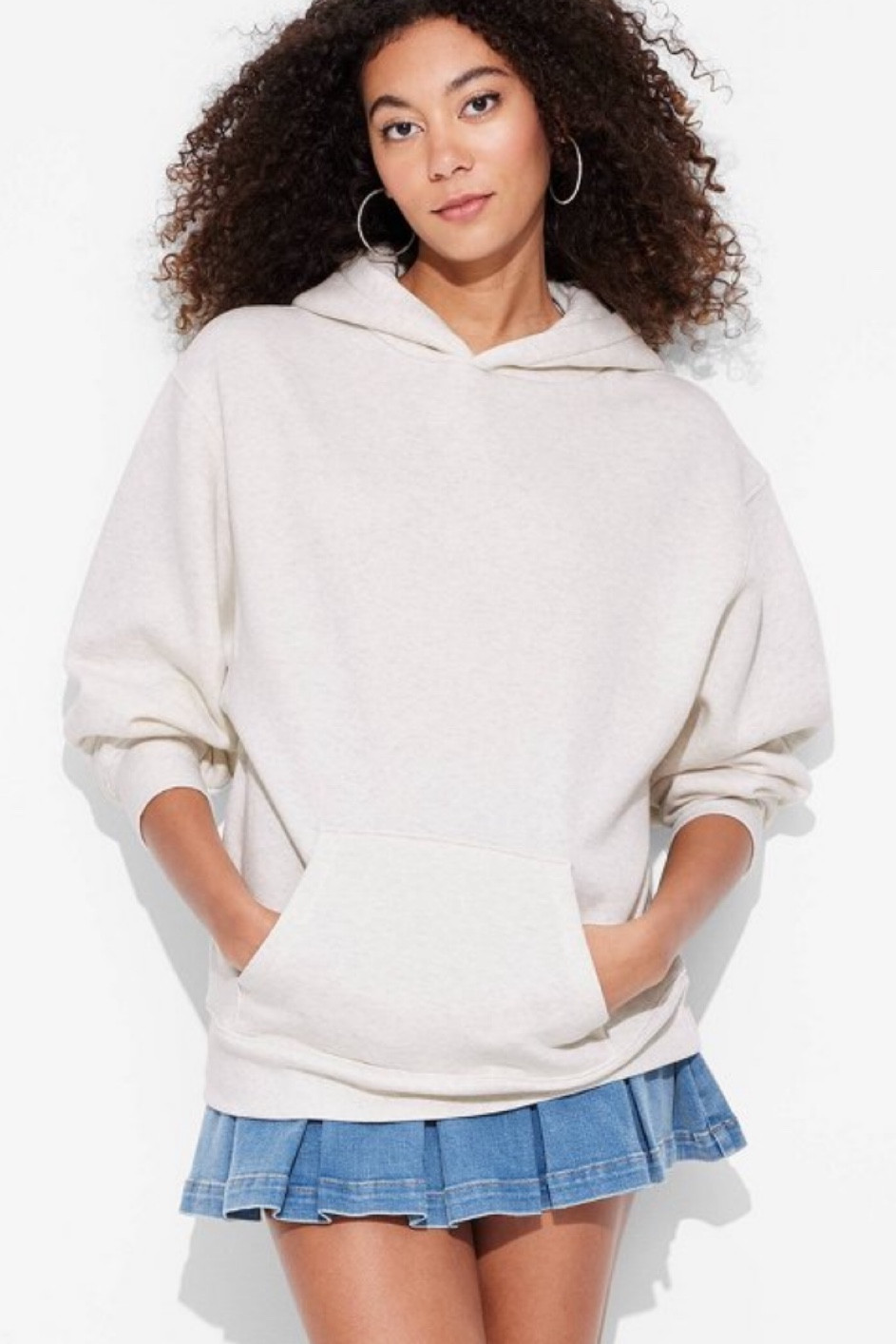 
Heather Gray oatmeal sweatpants cold weather sweatpants, set sweatshirt and matching sweatpants set stretchy waistband, Heather Gray oatmeal colored sweatpants ski outfits travel outfits airport outfits  

#LTKTravel #LTKFindsUnder50 #LTKStyleTip