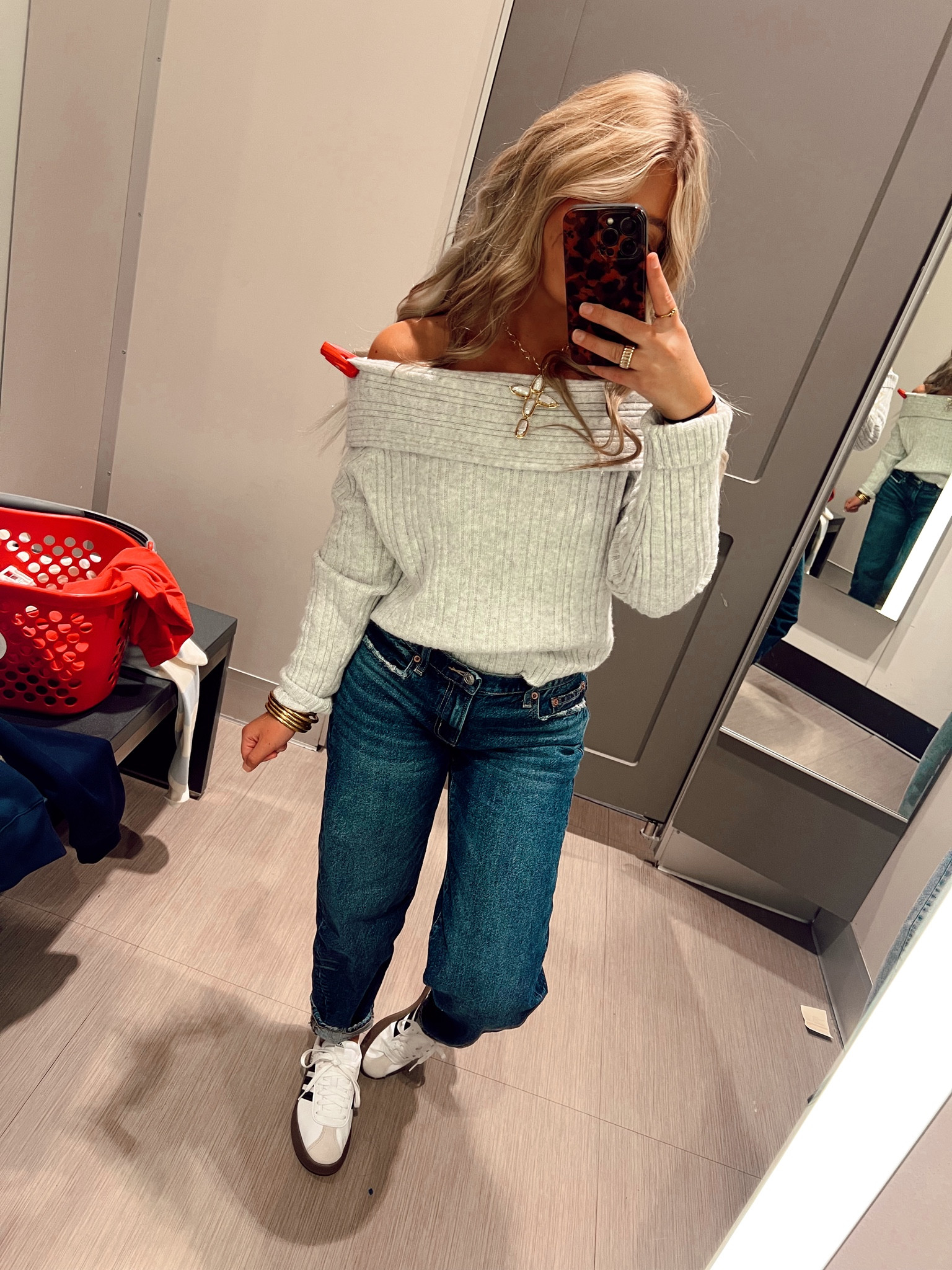 Off the shoulder sweater from Target 🤩 I love absolutely everything about this sweater.. immediate buy

#LTKSeasonal #LTKStyleTip #LTKFindsUnder50