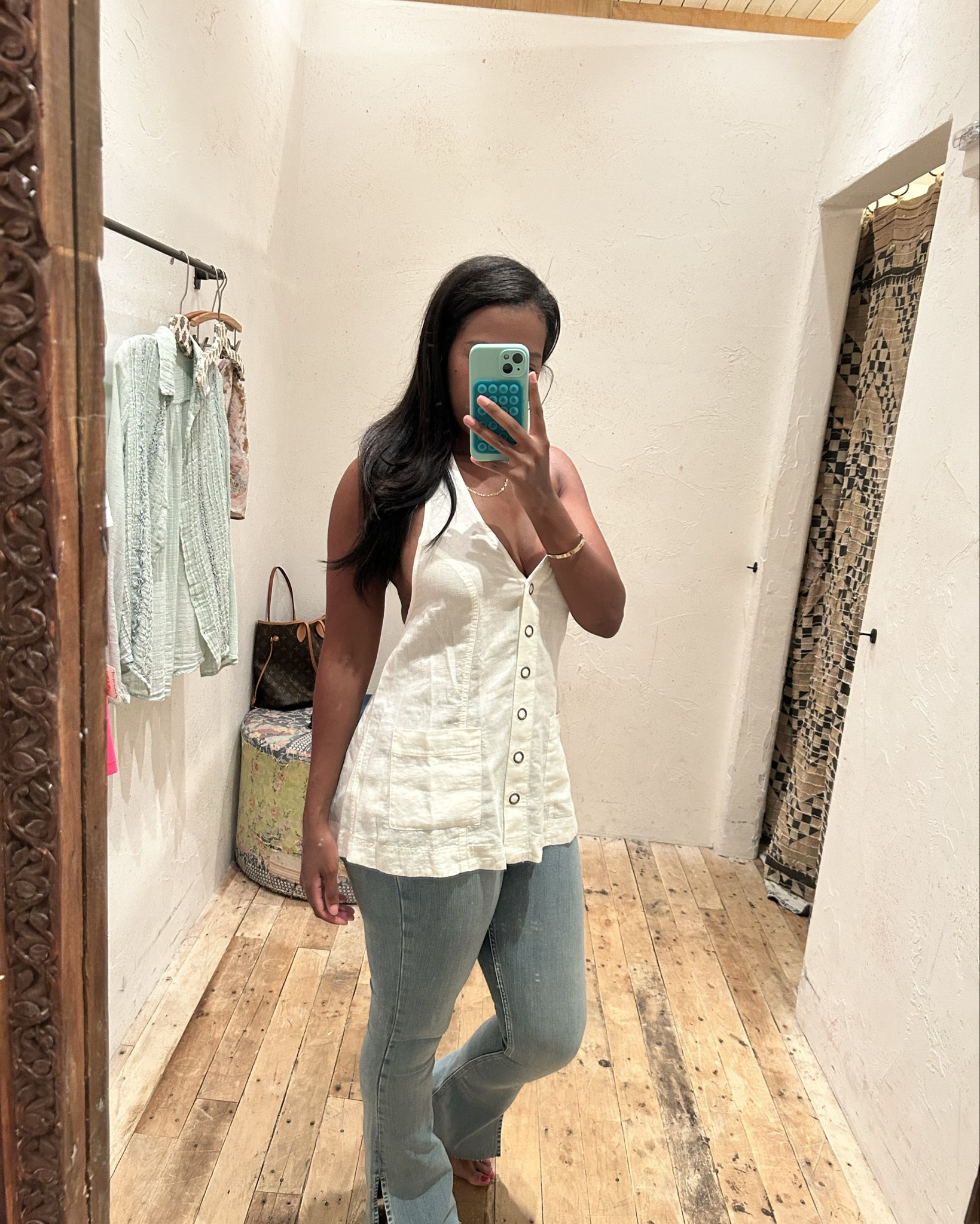 Linen top/denim jeans in the shade Hayley blue

Country concert outfitt

#LTKstyletip #LTKfindsunder100