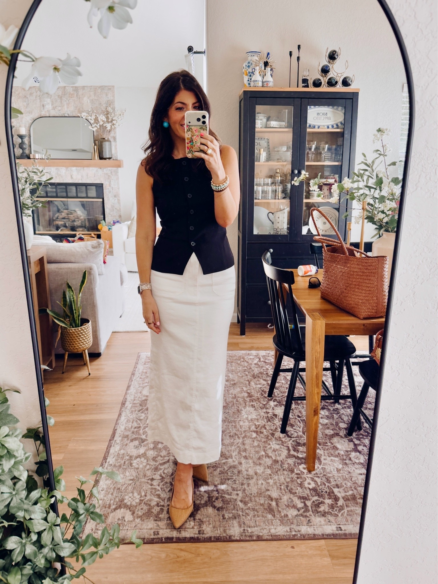 Work outfit of the day
In a 6 vest (runs loose
Medium skirt

#LTKMidsize #LTKTall #LTKWorkwear
