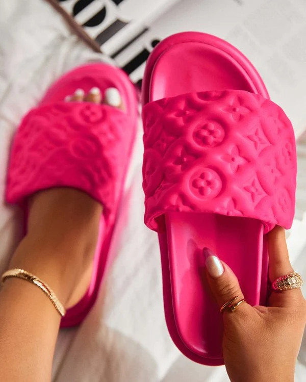 PRE ORDER!!  The Newport Slide w/ Wide Strap in Fuschia | Glitzy Bella