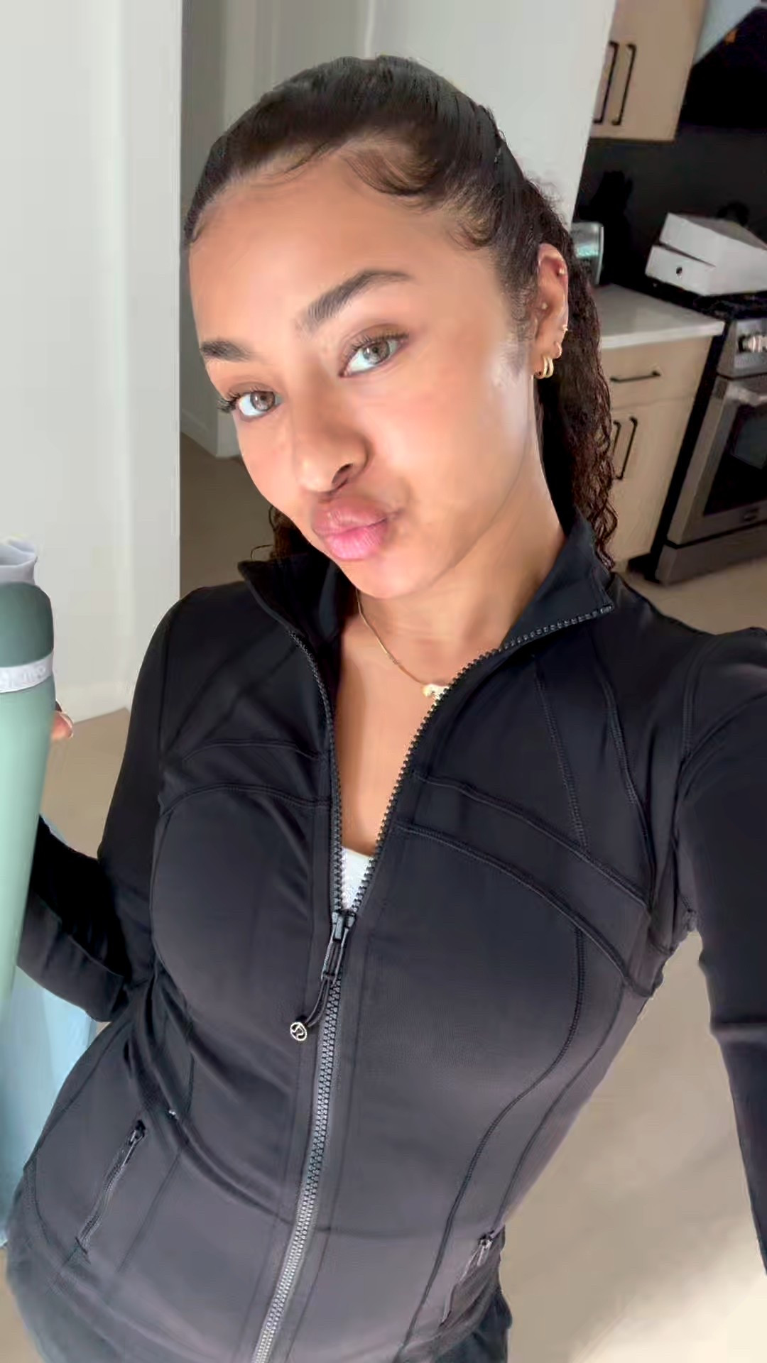 What’s cuter than supporting my fav team in some lulu 😮‍💨  @fanatics #fanatics #lululemon #NFL #FamClub #Ad

#LTKGiftGuide #LTKHoliday #LTKActive