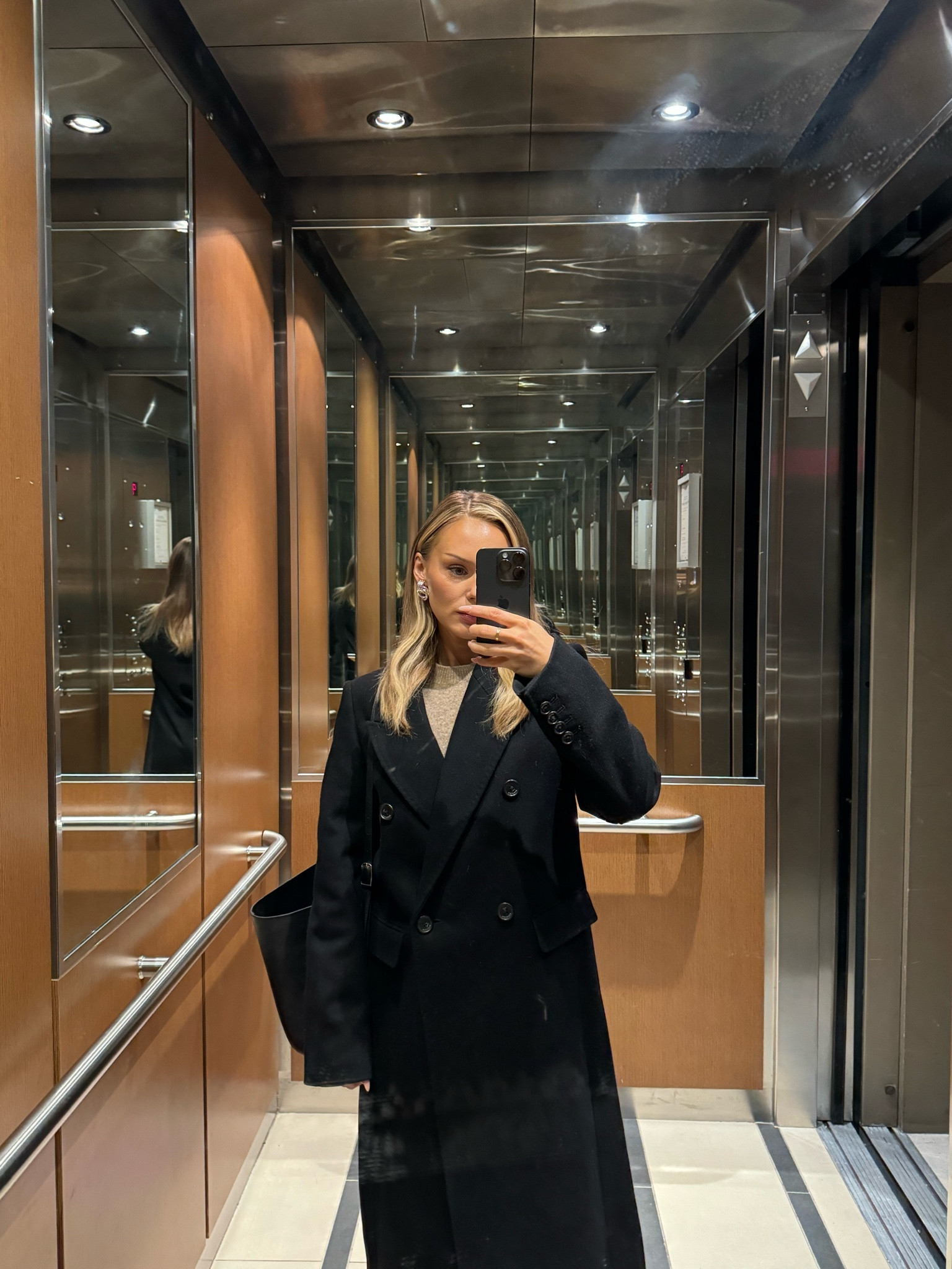 The perfect chic structured black coatt

#LTKSeasonal #LTKworkwear #LTKU
