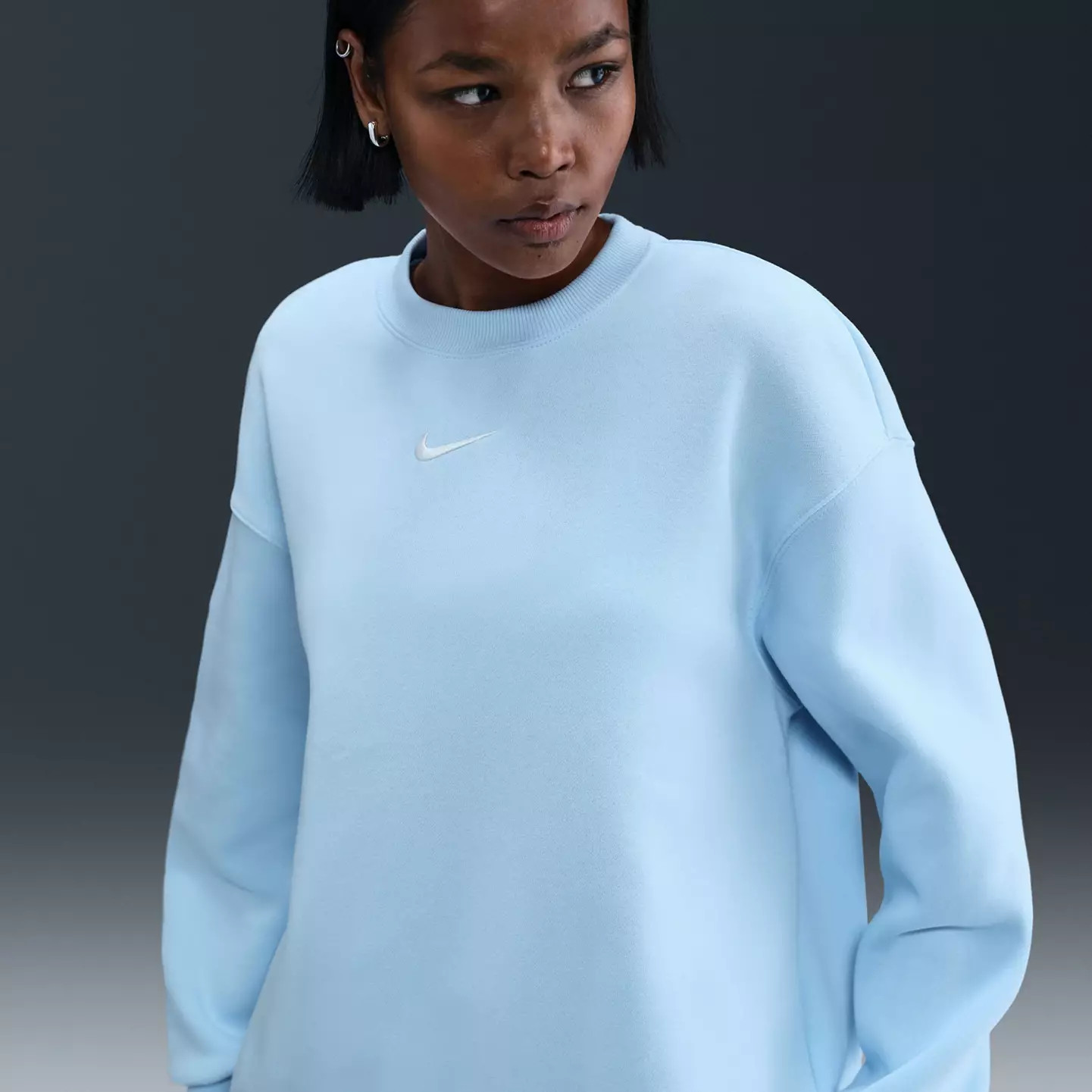 Nike Women's Sportswear Phoenix Fleece Oversized Crew-Neck Sweatshirt | DICK'S Sporting Goods