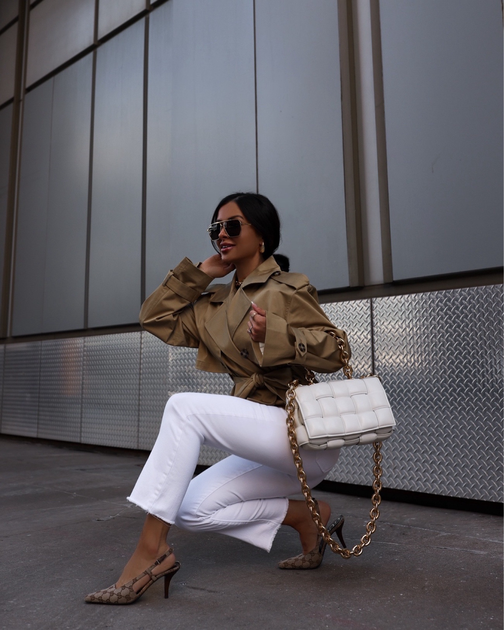 Chic summer outfit 
Cropped trench coat
Good American white jeans
Gucci slingback pumps 


#LTKSeasonal #LTKWorkwear #LTKStyleTip