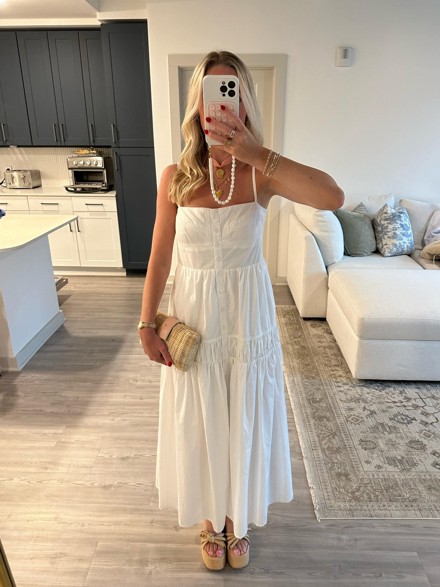 Easy white dress that goes with everything! Perfect for the summer 

#LTKStyleTip