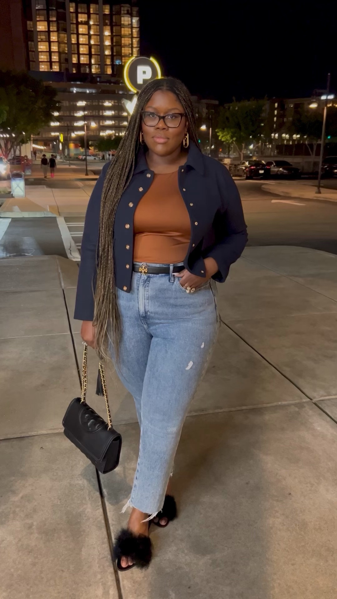 What I wore last night. Guys these jeans from Banana Republic are on sale and under $50! Run don’t walk! 🤗

#LTKcurves #LTKsalealert #LTKunder50