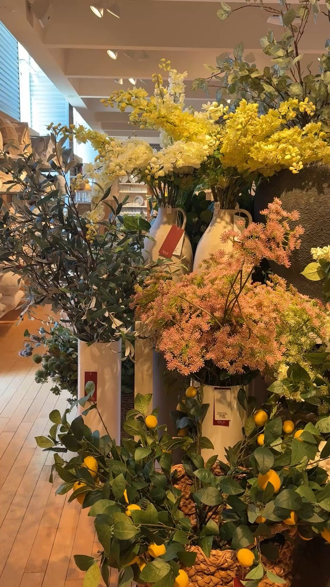 I went furniture shopping at @Crate & Barrel today and stumbled upon most realistic looking flowers 😱 I had to get few varieties for the house. They have fall/winter flowers on deep sale right now if you want to stock up!