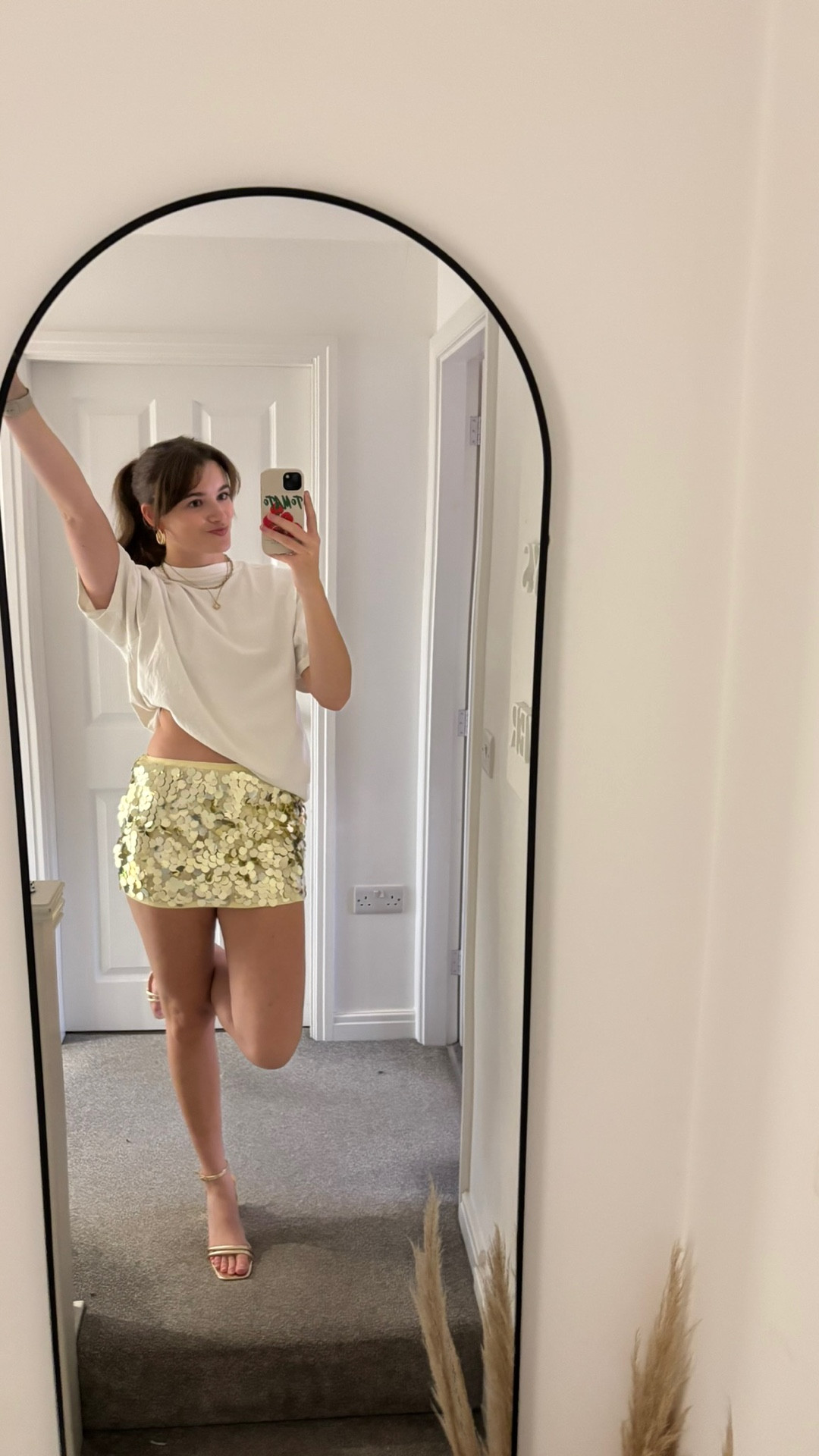 Which side are you on-gold or silver? ✨

I’m not usually a sequin gal but WOW 🥹 I actually love both of these pieces!! And they’re both sooo affordable-under £20 each 😍  

Time to get our sparkle on for party season 💃🏼 



#LTKstyletip #LTKfestive #LTKuk