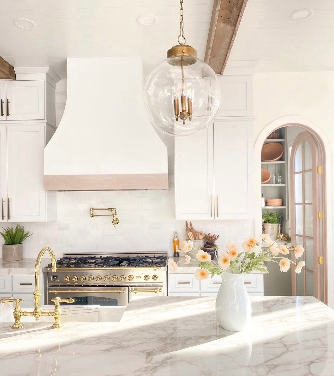 These faux florals are perfect for spring!

#LTKHome #LTKSeasonal