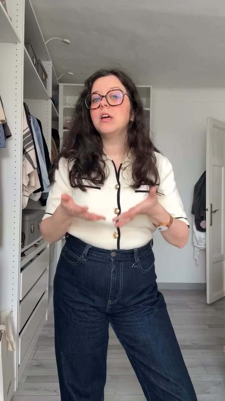 Si tu n’as jamais vraiment réussi à te reconnaître dans les morphologies traditionnelles… le Kibbe Body Type pourrait clairement changer ta vision de ta silhouette.
C’est un système beaucoup plus complet, plus nuancé, et surtout plus libérateur — mais aussi plus complexe à comprendre quand on débute.

C’est pour ça que j’ai écrit un article ultra clair pour t’aider à tout saisir.
Mets “kibbe body” en commentaire et je te l’enverrai.

#fashionblogger #conseilmode #kibbebodytypes

#LTKstyletip #LTKworkwear #LTKspring