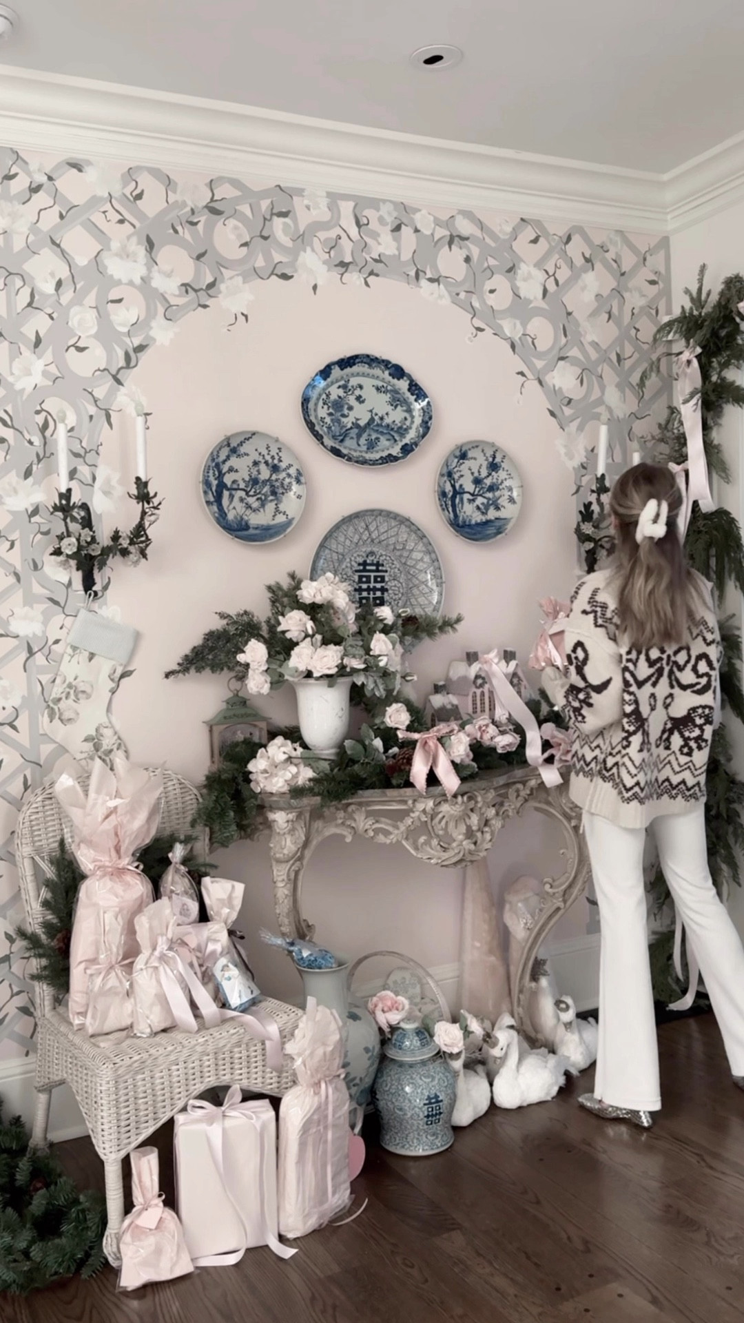 Claw clip Valentine! Love is in the hair ;) 

Also, how good is this sweater? Got a medium for this fit! 