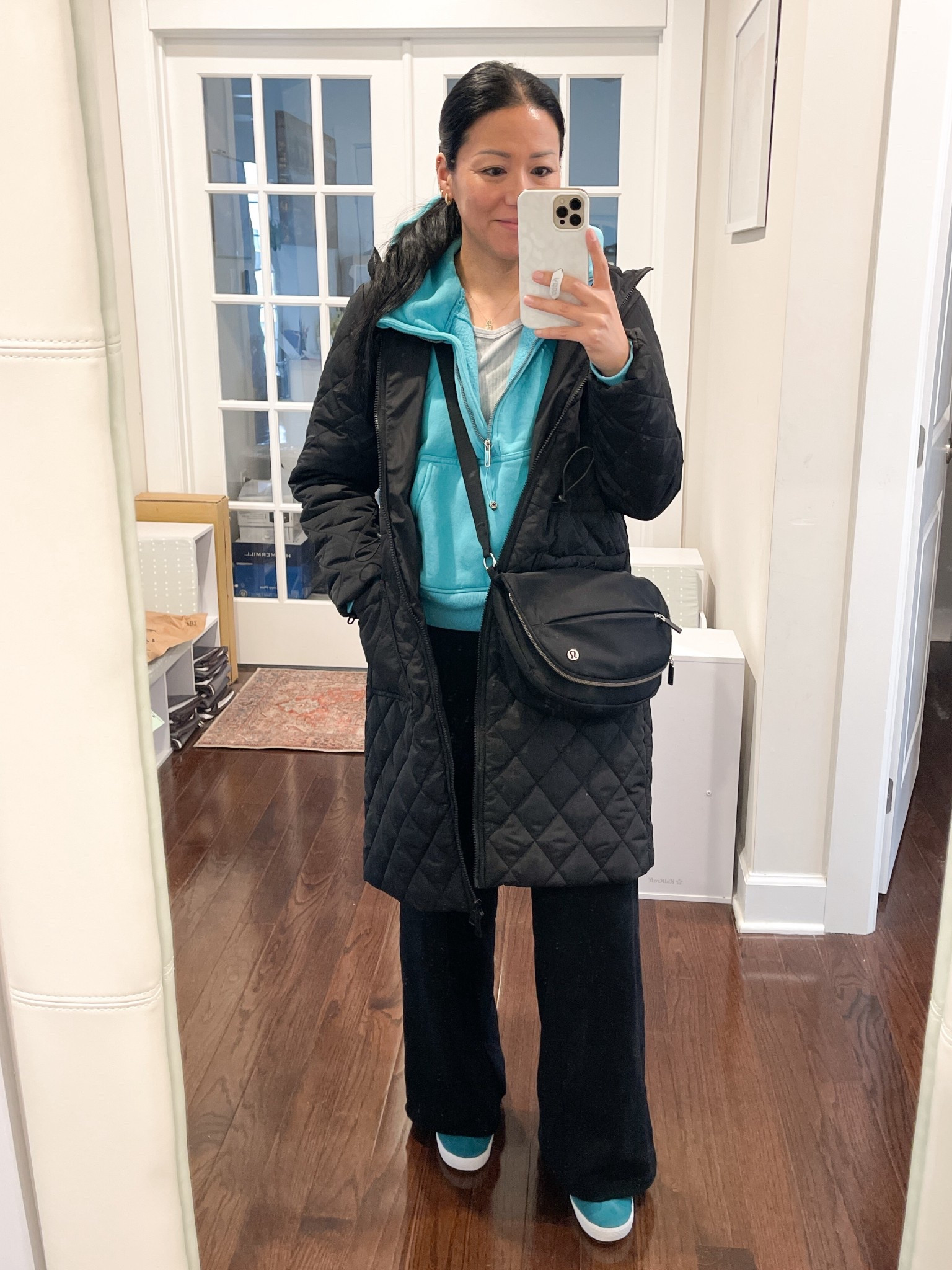 Size small sweatshirt, jacket and jacket sweat pants


#LTKootd #LTKFindsUnder50 #LTKSaleAlert