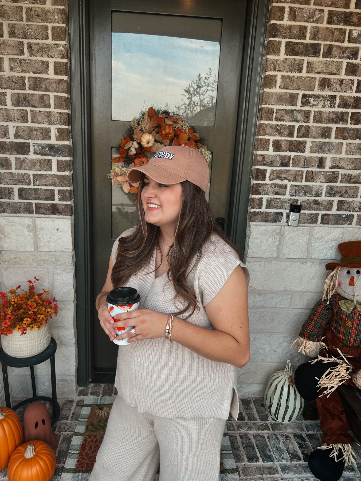 Cozy ribbed knit set 🍂💛 Wearing XL top & bottoms (bottoms run a little big!) Perfect for lounging or casual fall style. Low stock—grab yours before it’s gone! #CozyOutfit #RibbedKnitSet #FallFashion #LoungewearStyle #OOTD #ShopNow

#LTKMidsize #LTKSeasonal #LTKStyleTip