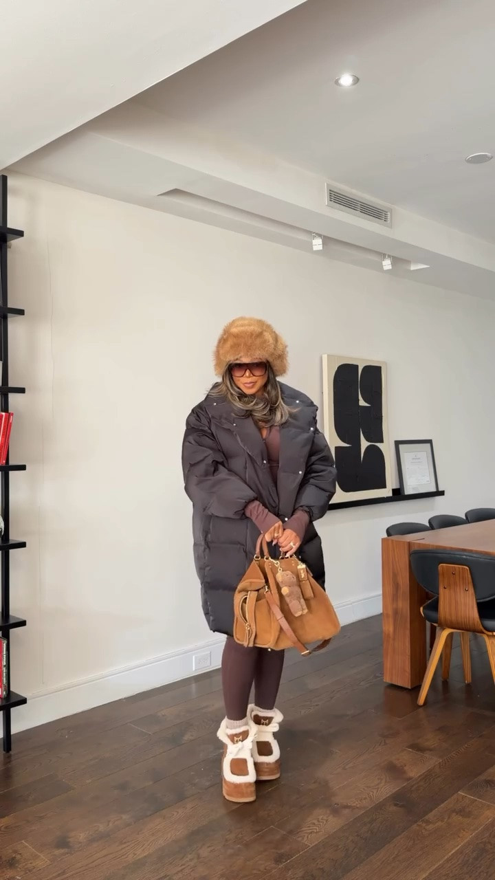 Ughhh so obsessed with this look! Medium in the set. Large coat!! And the boots!!!! 😍😍😍😍 my coach bag is sold out!! Linking similar cuties

#LTKootd #LTKMidsize #LTKTall