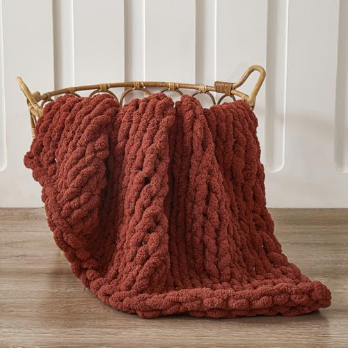 WESHIONGOO Chunky Knit Blanket Throw　40"*40“ Knitted Throw Blankets for Couch Bed Fluffy Soft Blanket with Jumbo Chenille Yarn Thick 100% Handmade(Ｒｕｓｔ) | Amazon (US)