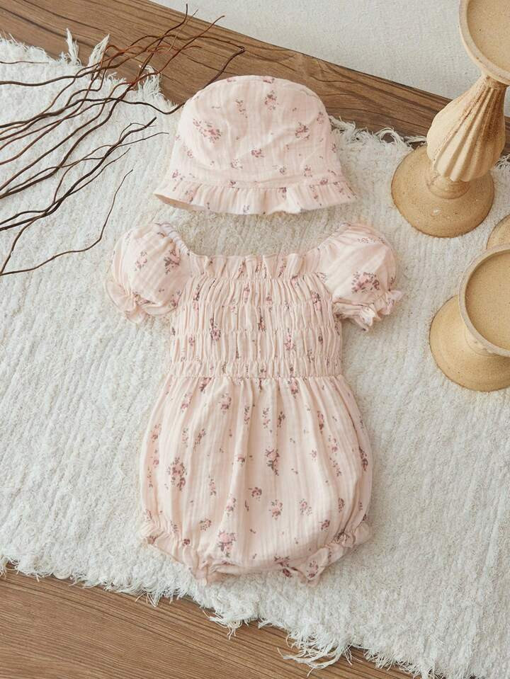 SHEIN Vintaside Kids Baby Girl Ditsy Floral Print Shirred Bodysuit & Hat | SHEIN USA | SHEIN