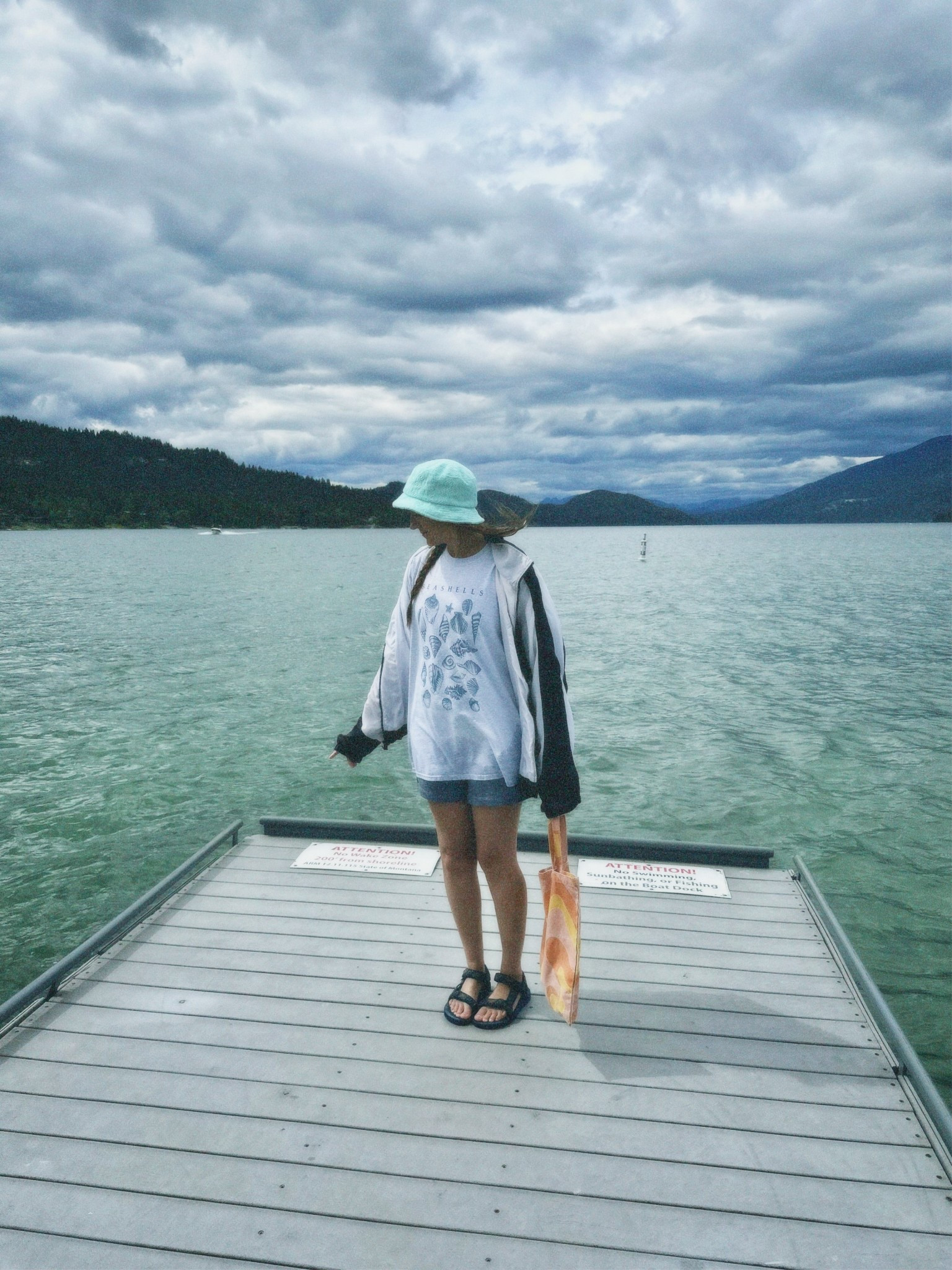 Comfy travel outfits for lake days and hiking 

#LTKShoeCrush #LTKTravel #LTKFindsUnder100